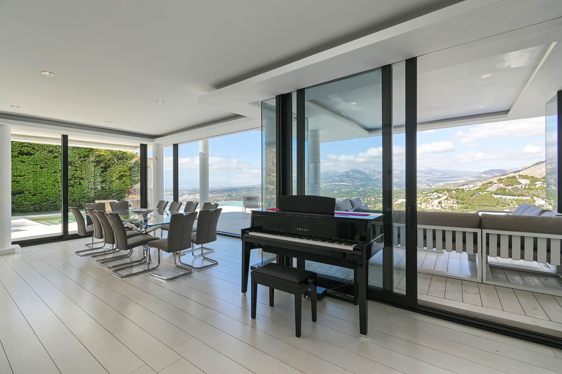 Spectaculaire luxe villa met panoramisch zeezicht in Altea