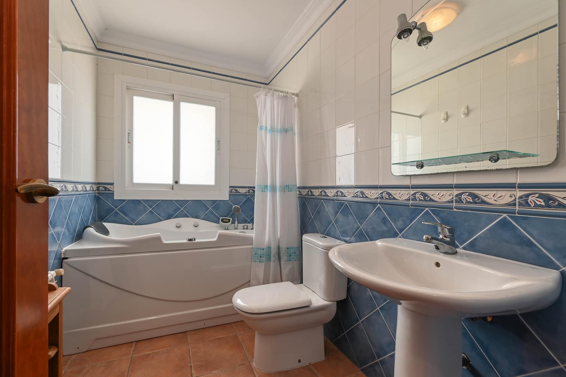 DP-70-TAALT5067-21 Ruime villa met karakter en potentieel in Altea la Vella