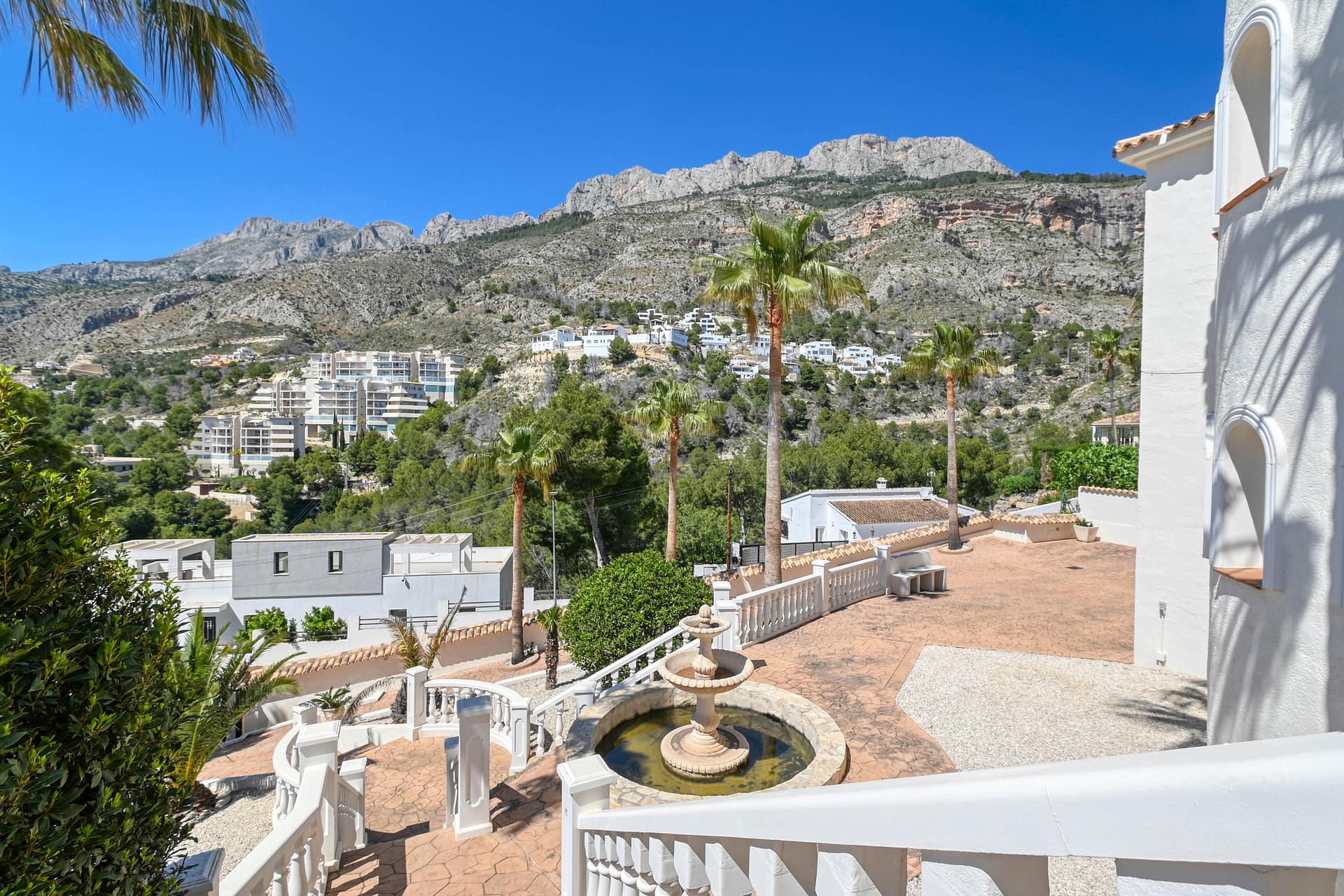 DP-70-TAALT5067-3 Ruime villa met karakter en potentieel in Altea la Vella