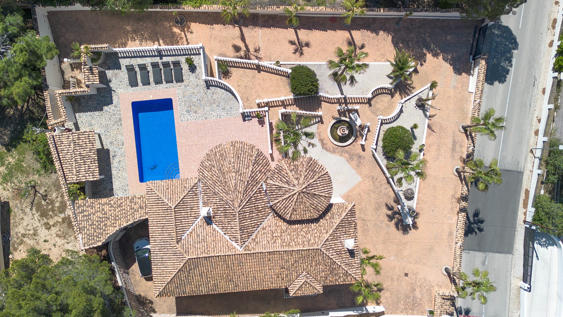 DP-70-TAALT5067-40 Ruime villa met karakter en potentieel in Altea la Vella