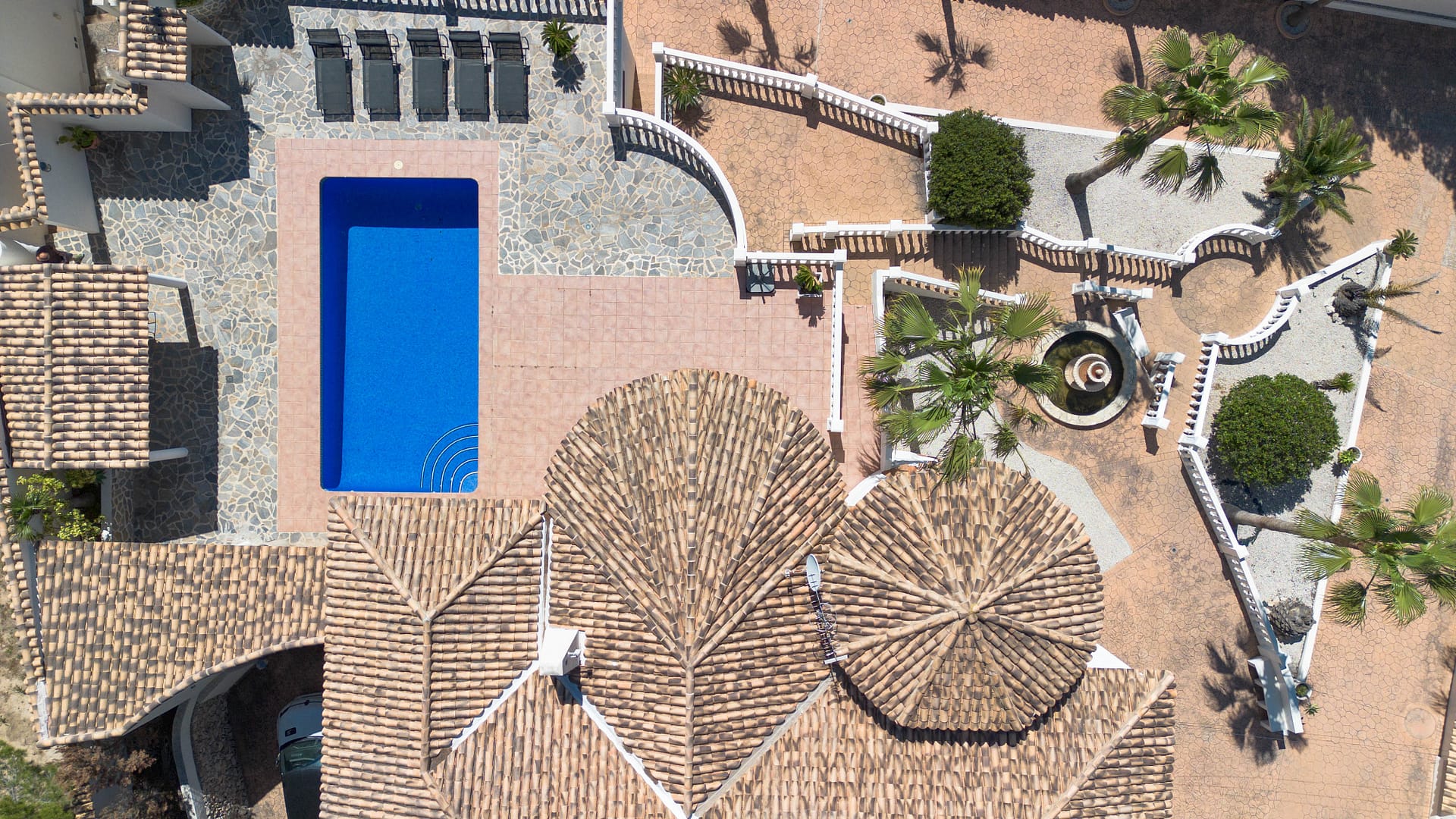 DP-70-TAALT5067-41 Ruime villa met karakter en potentieel in Altea la Vella