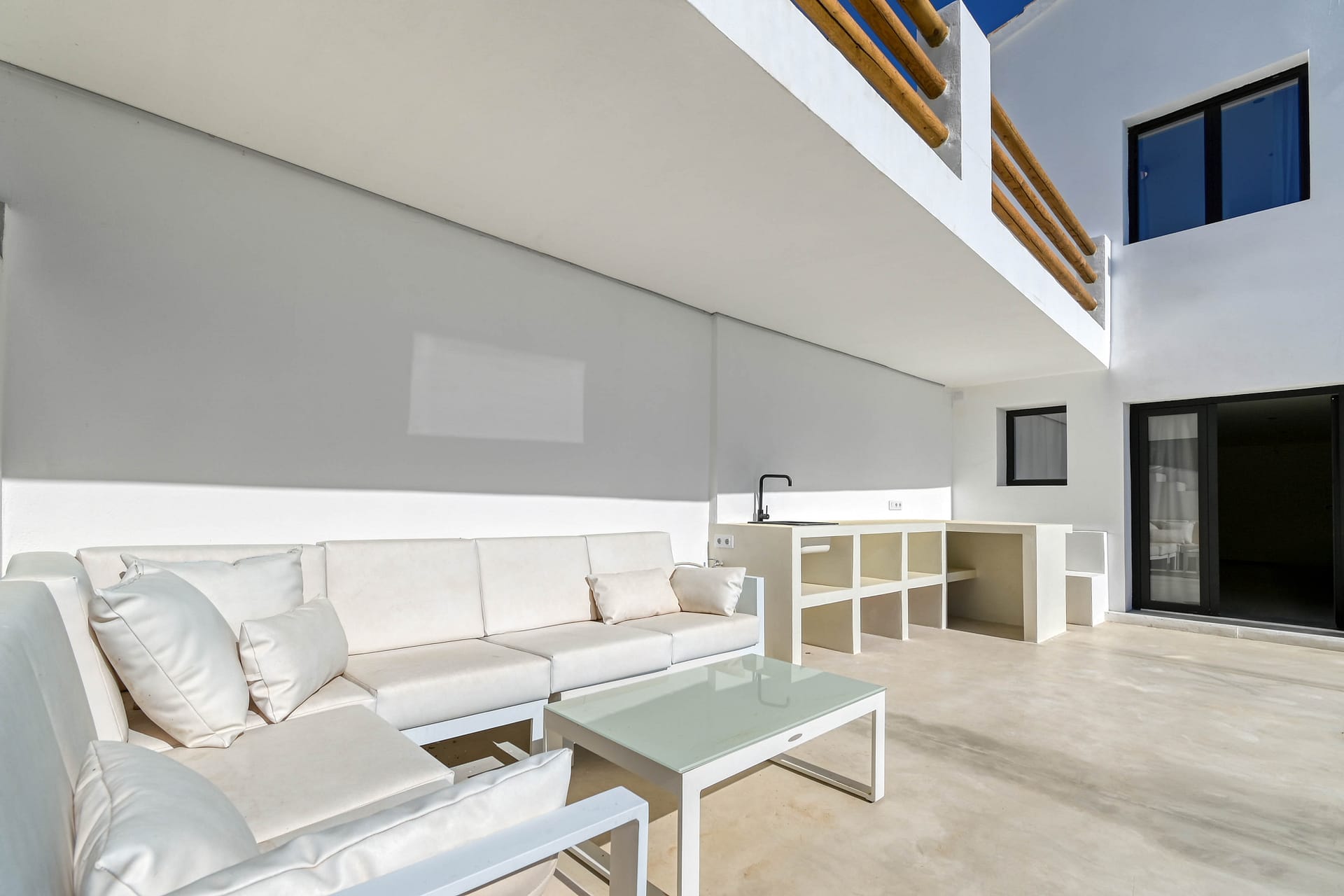 Ibiza stijl villa met panoramisch uitzicht in Benitachell