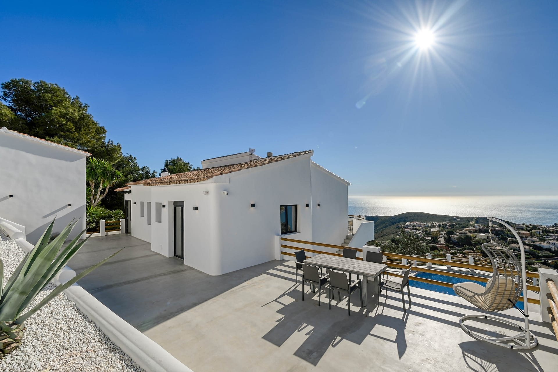 Ibiza stijl villa met panoramisch uitzicht in Benitachell