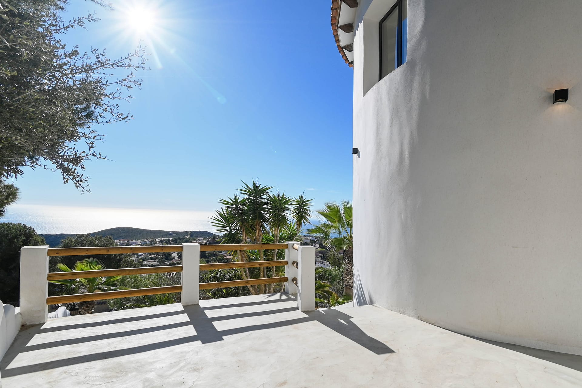 Ibiza stijl villa met panoramisch uitzicht in Benitachell