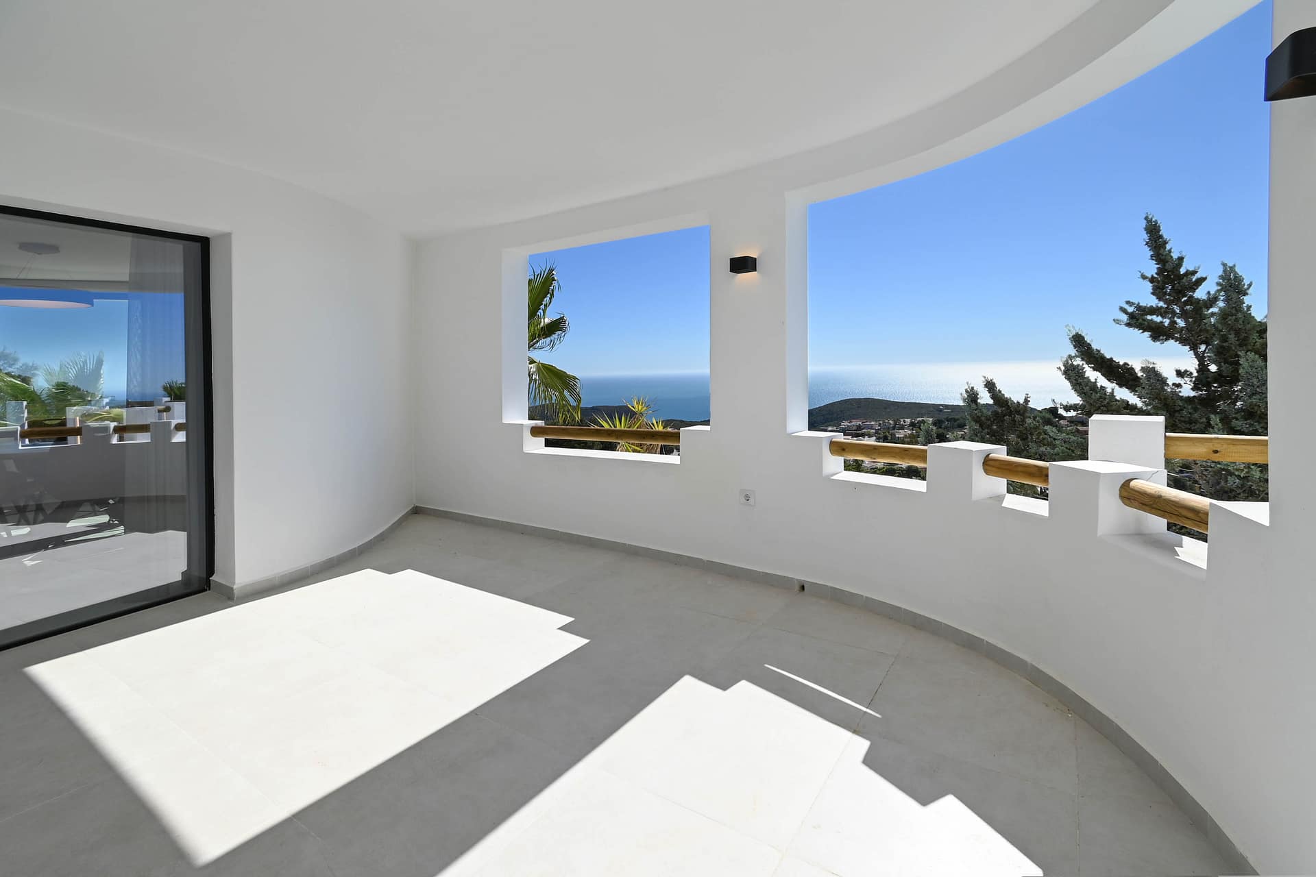 Ibiza stijl villa met panoramisch uitzicht in Benitachell