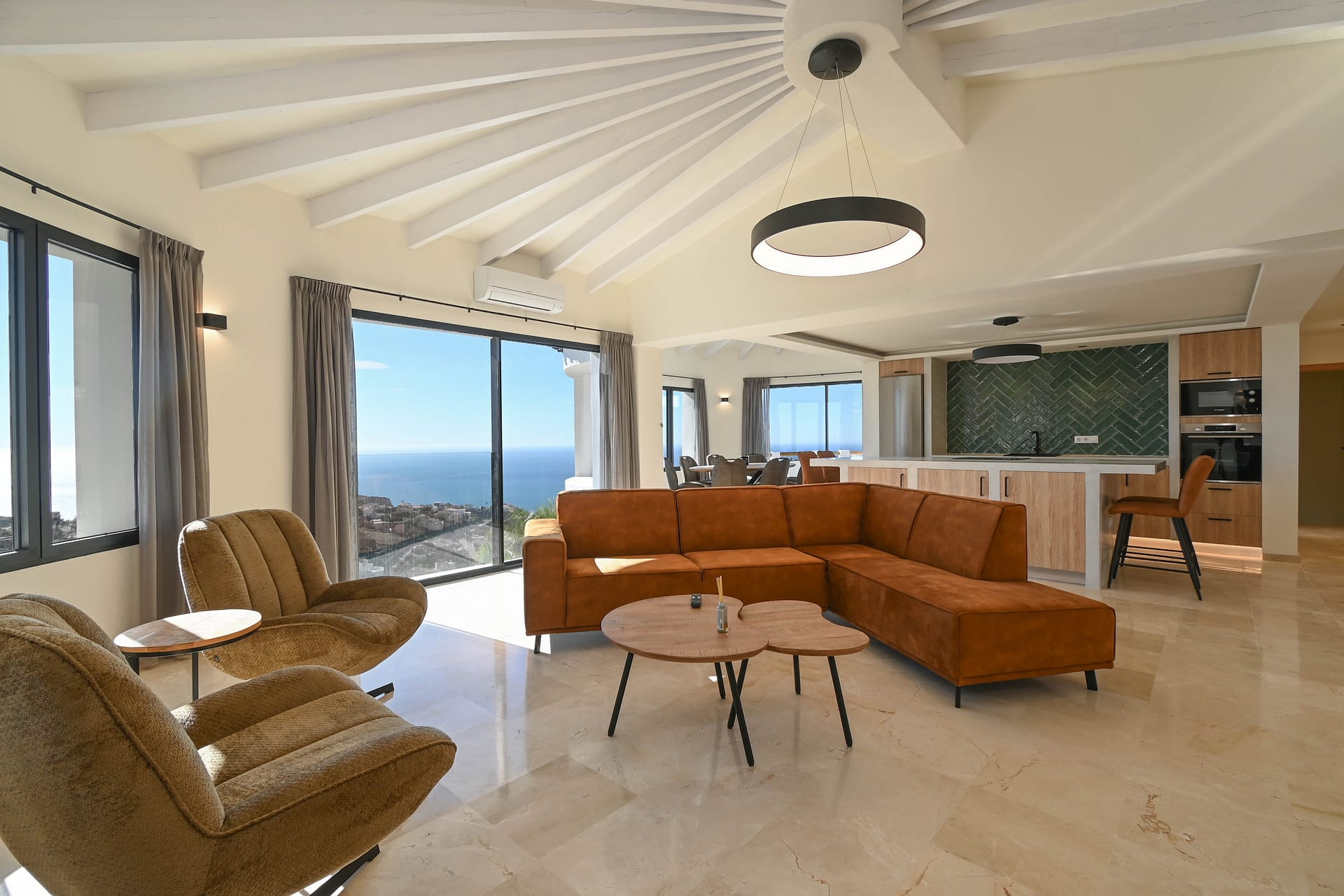 Ibiza stijl villa met panoramisch uitzicht in Benitachell