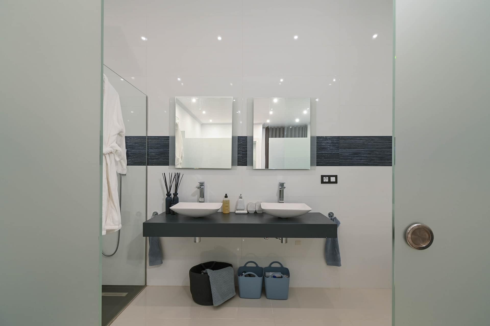 Uitzonderlijke design villa met indoor pool, spa en zeezicht in Benissa