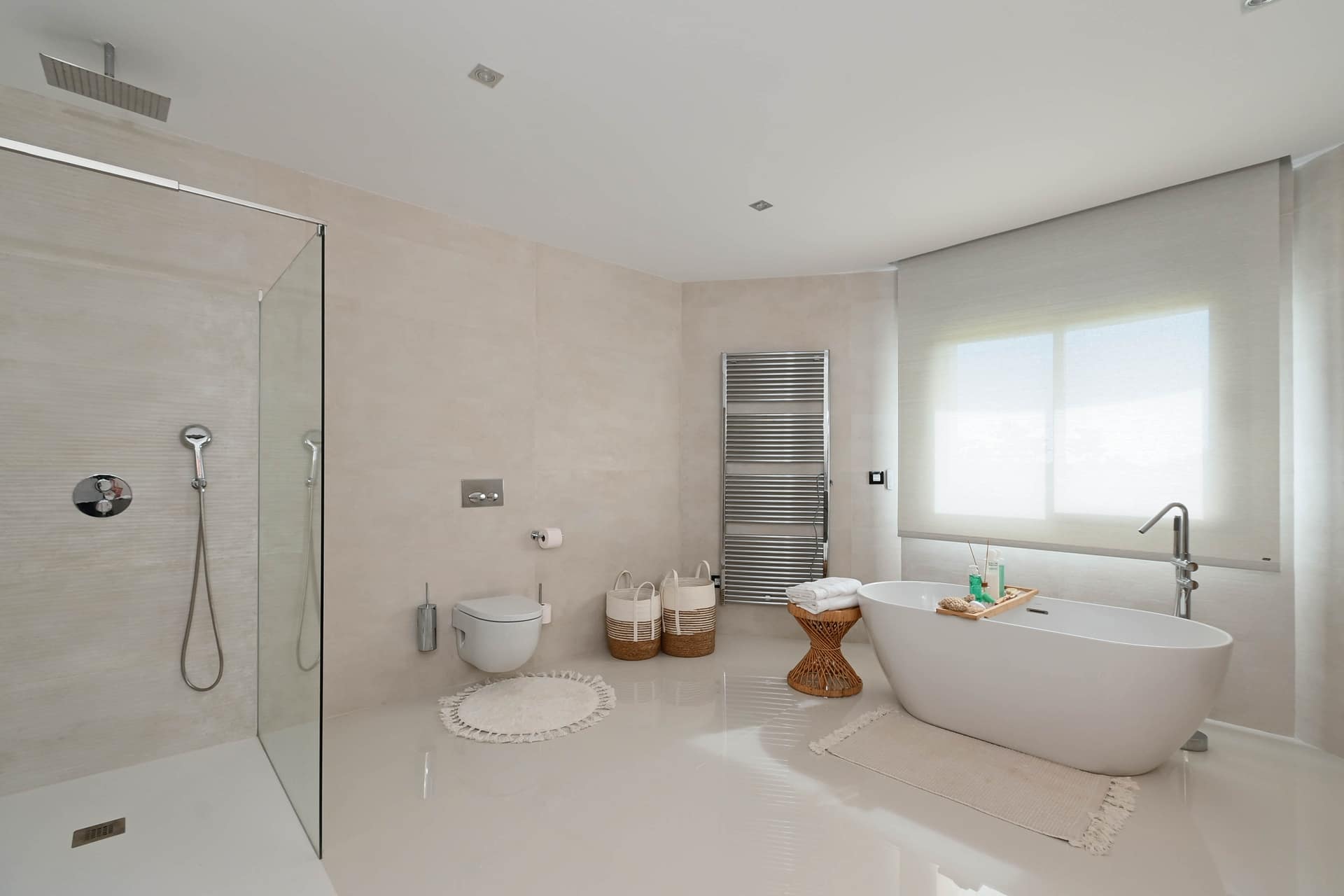 Uitzonderlijke design villa met indoor pool, spa en zeezicht in Benissa