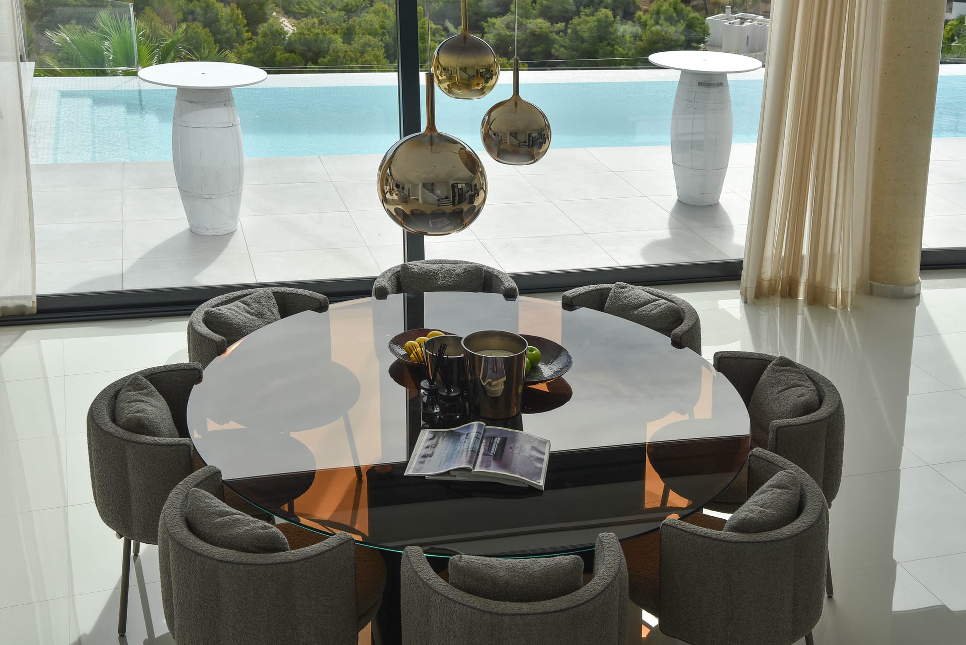 Uitzonderlijke design villa met indoor pool, spa en zeezicht in Benissa