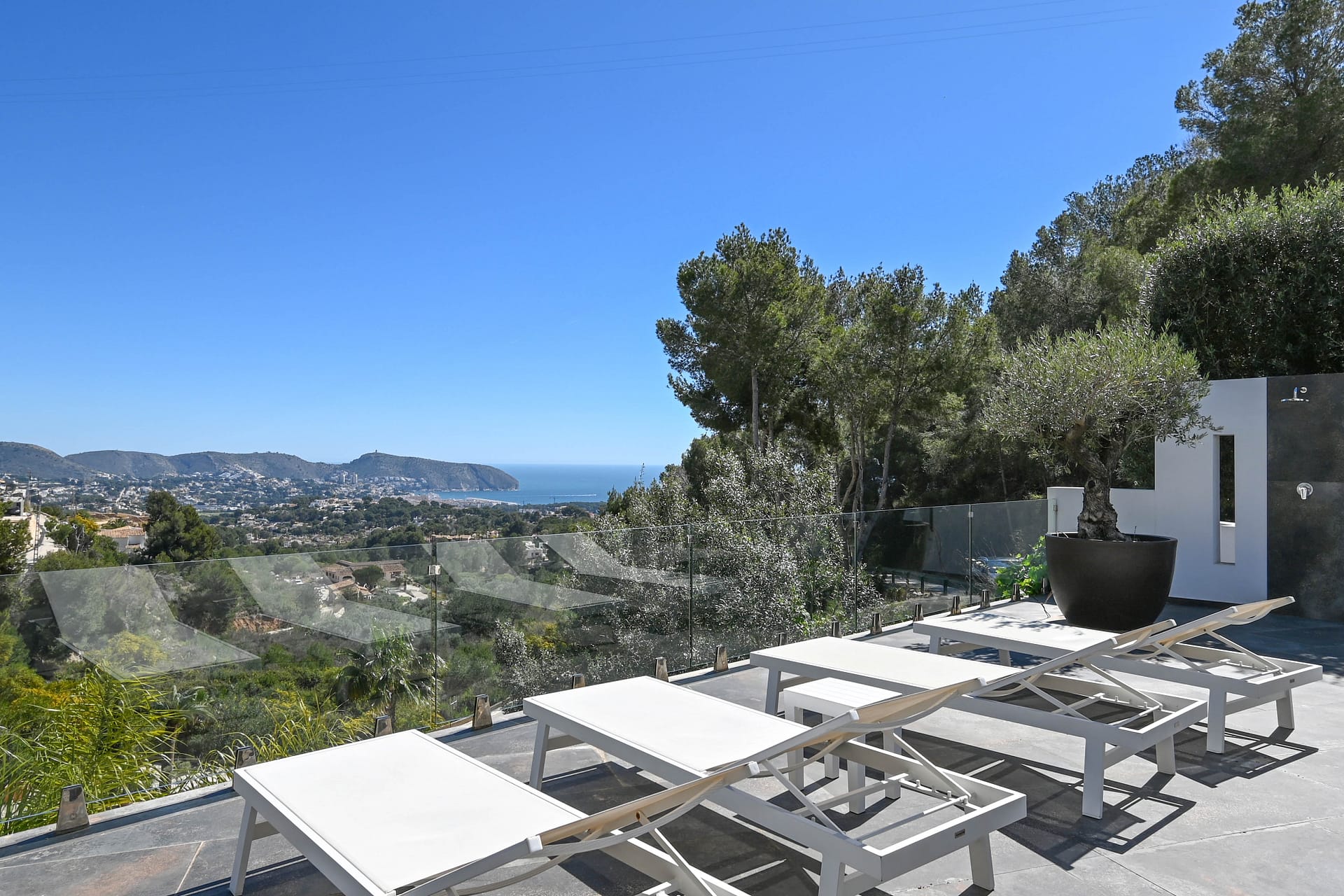 Luxe villa met panoramisch zeezicht in Moraira