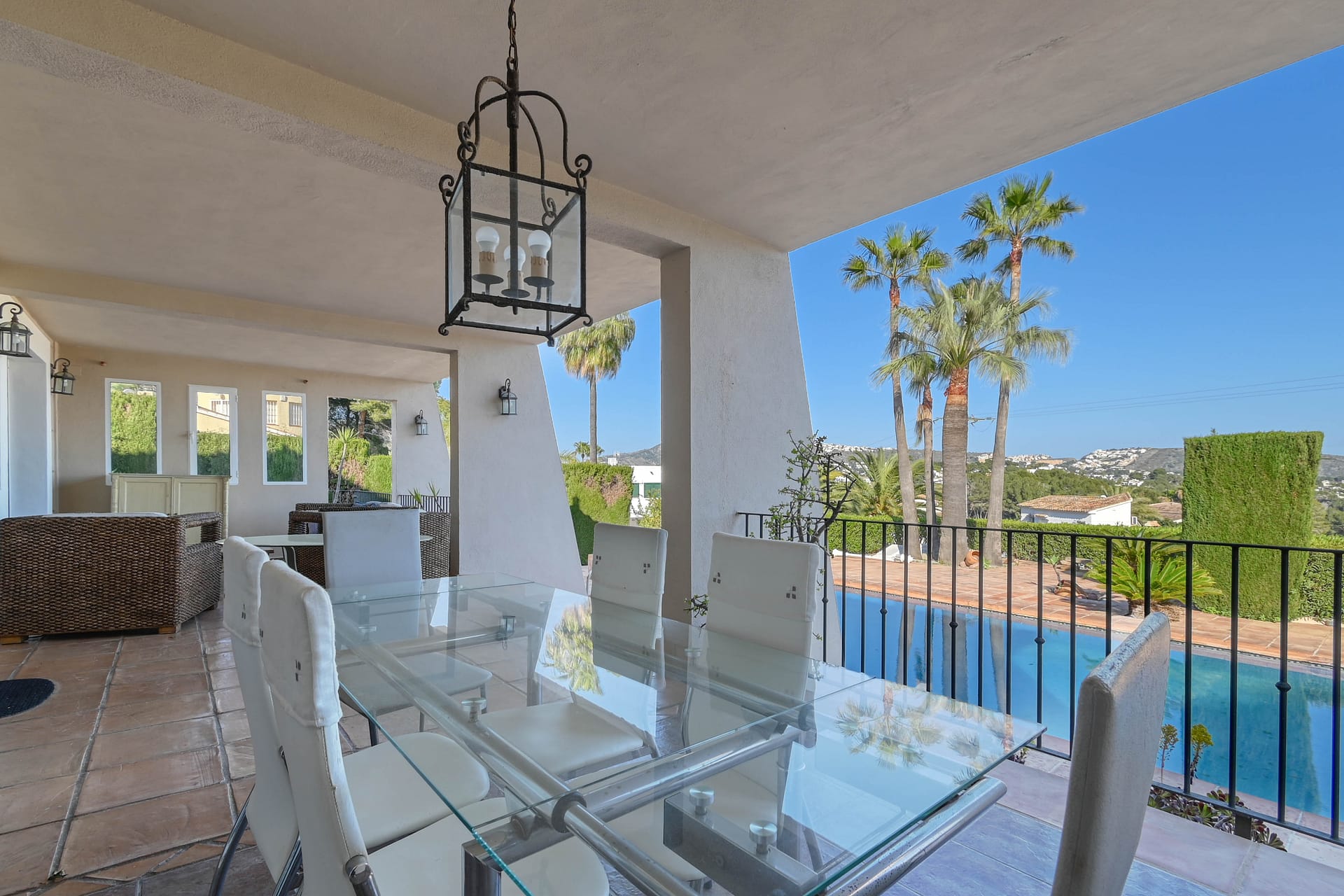 Prachtige villa op vlak perceel in Moraira