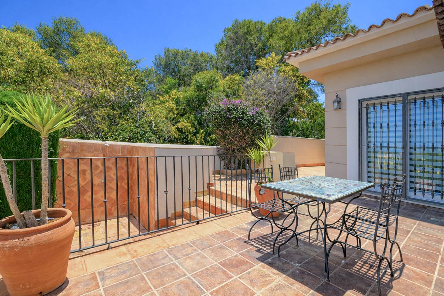 Prachtige villa op vlak perceel in Moraira