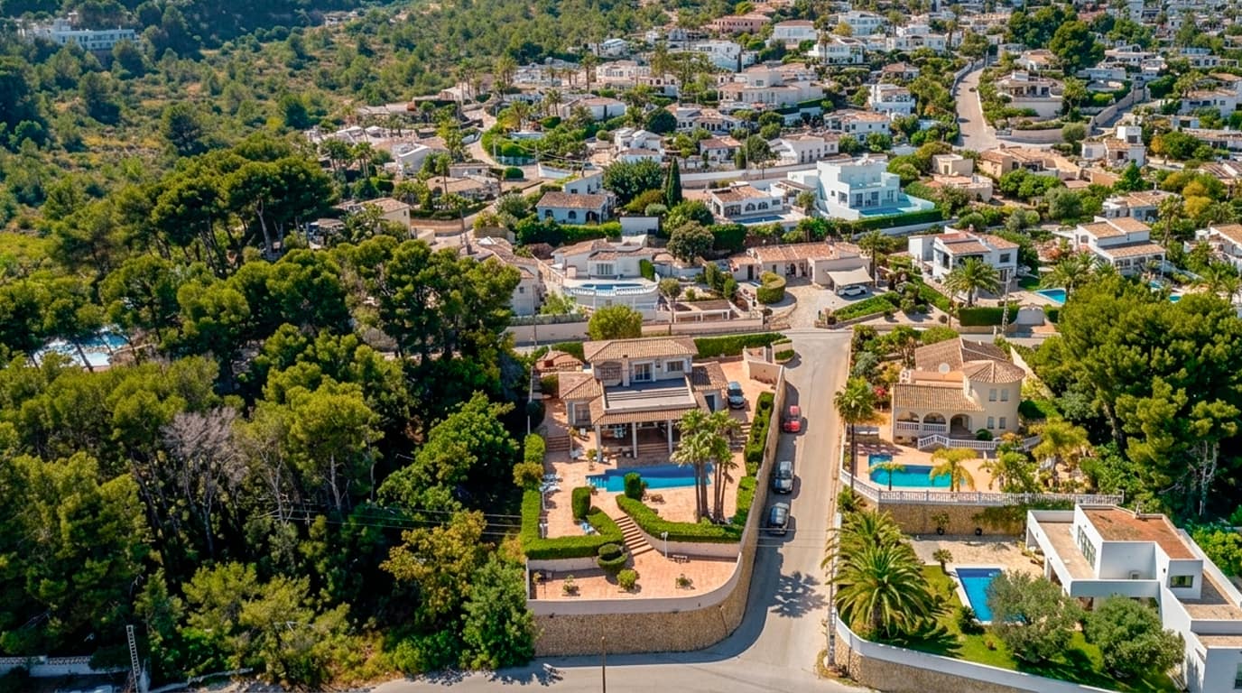 Prachtige villa op vlak perceel in Moraira
