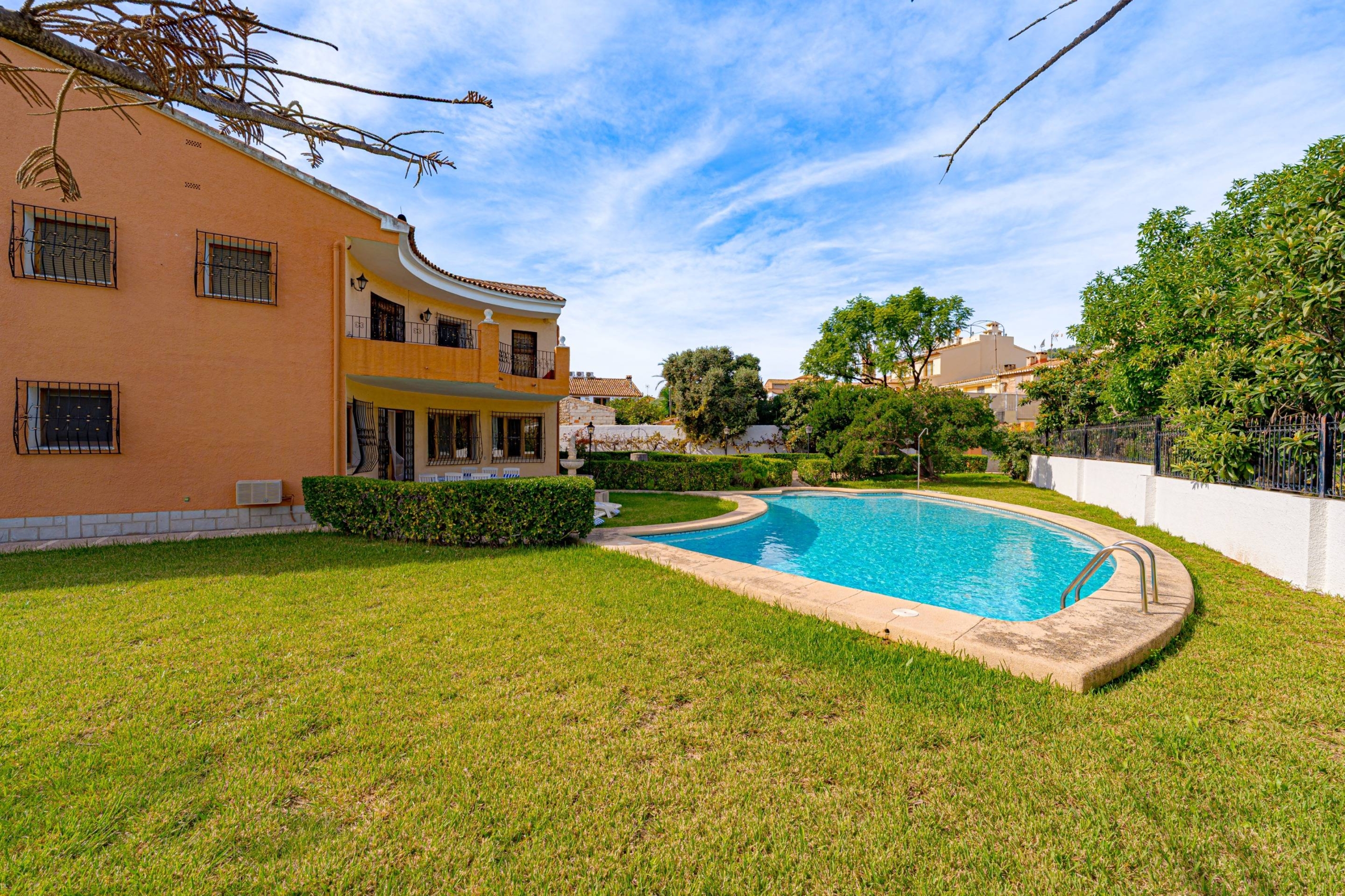 Villa te koop in Alcalali