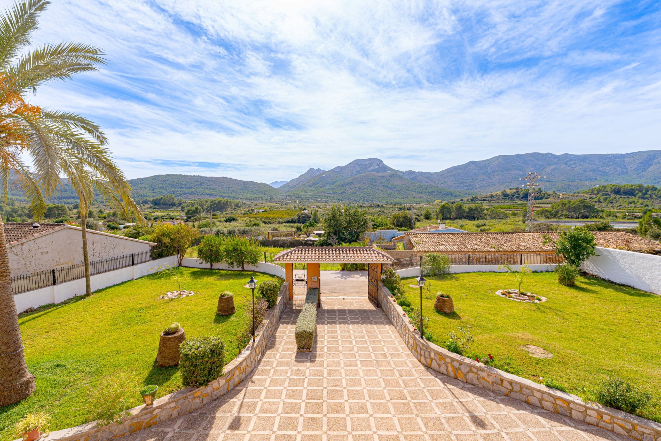 Villa te koop in Alcalali