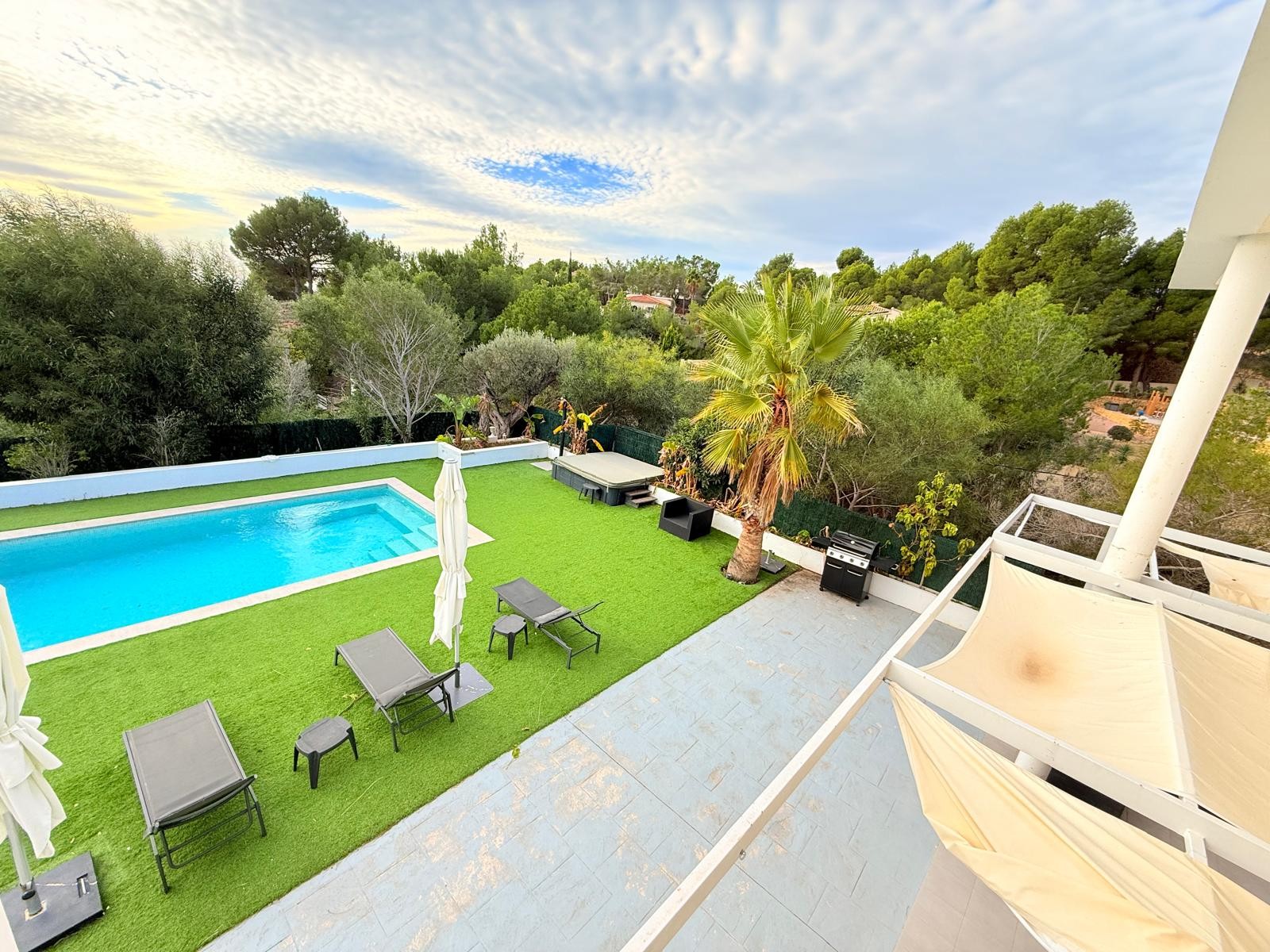 Moderne vrijstaande villa met garage in Altea