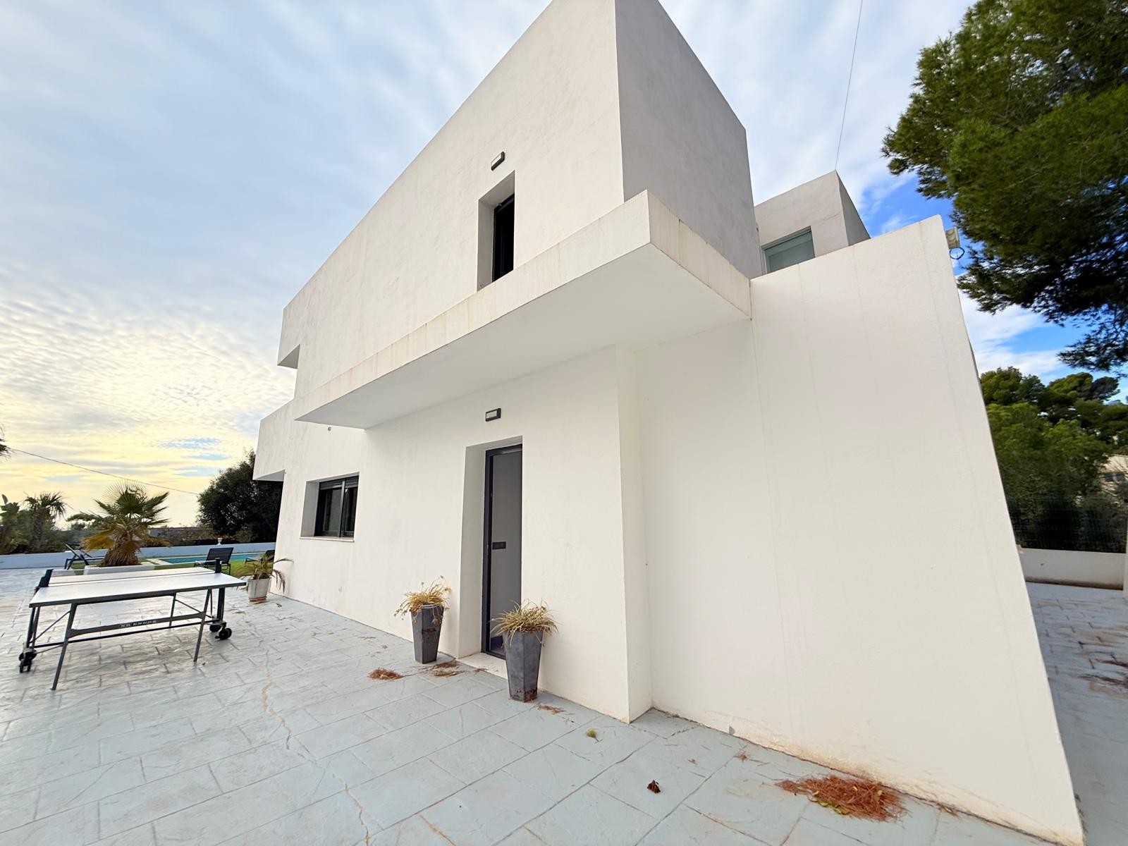 Moderne vrijstaande villa met garage in Altea