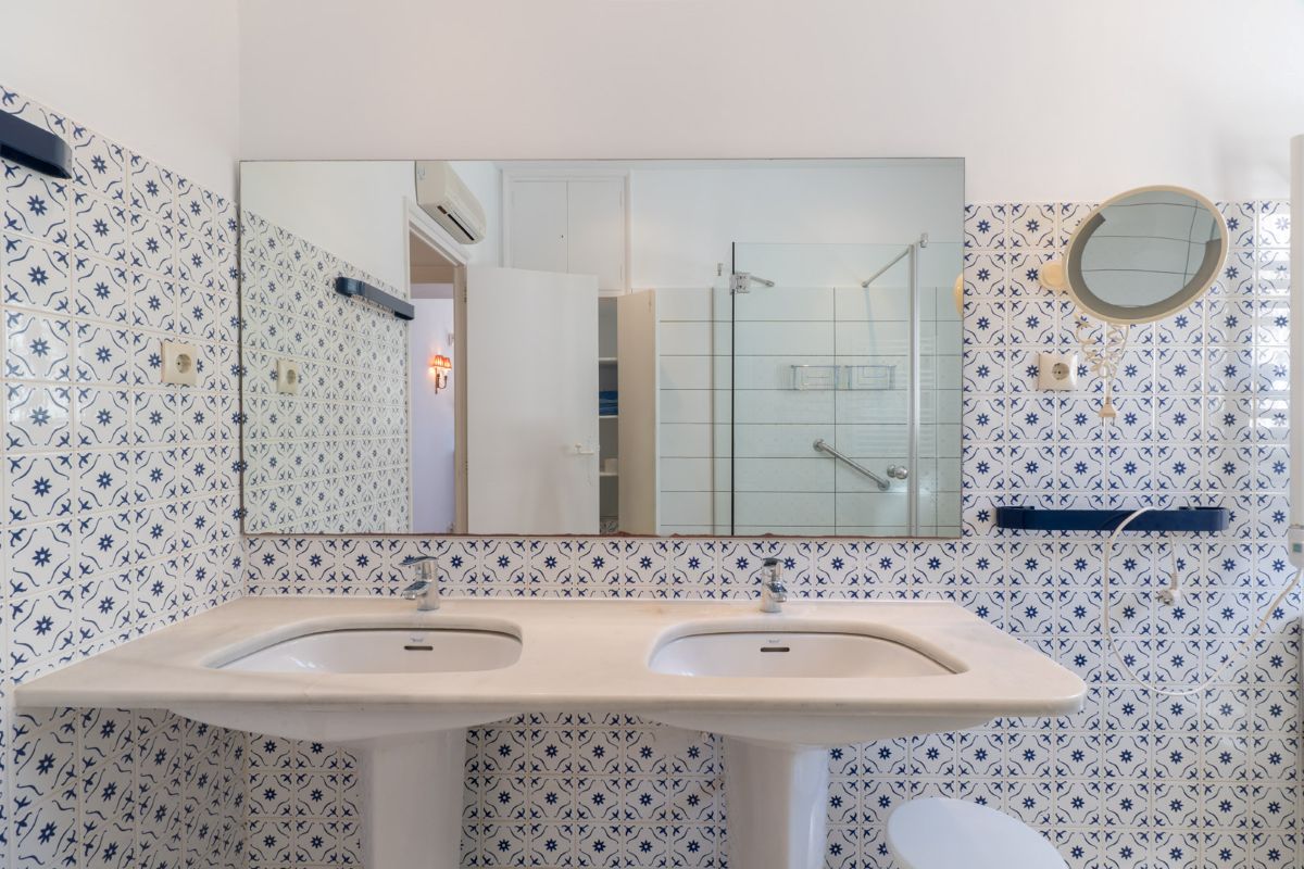Traditionele villa met zeezicht te koop in Moraira