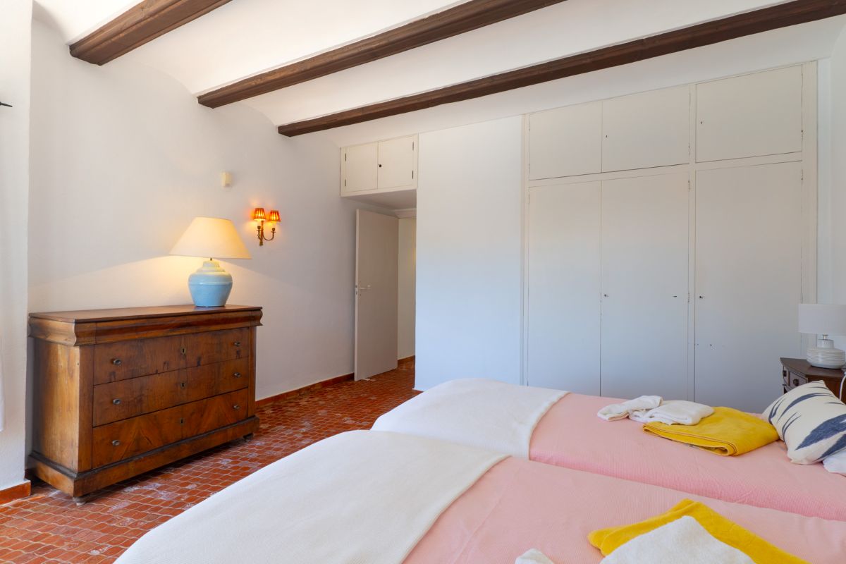 Traditionele villa met zeezicht te koop in Moraira