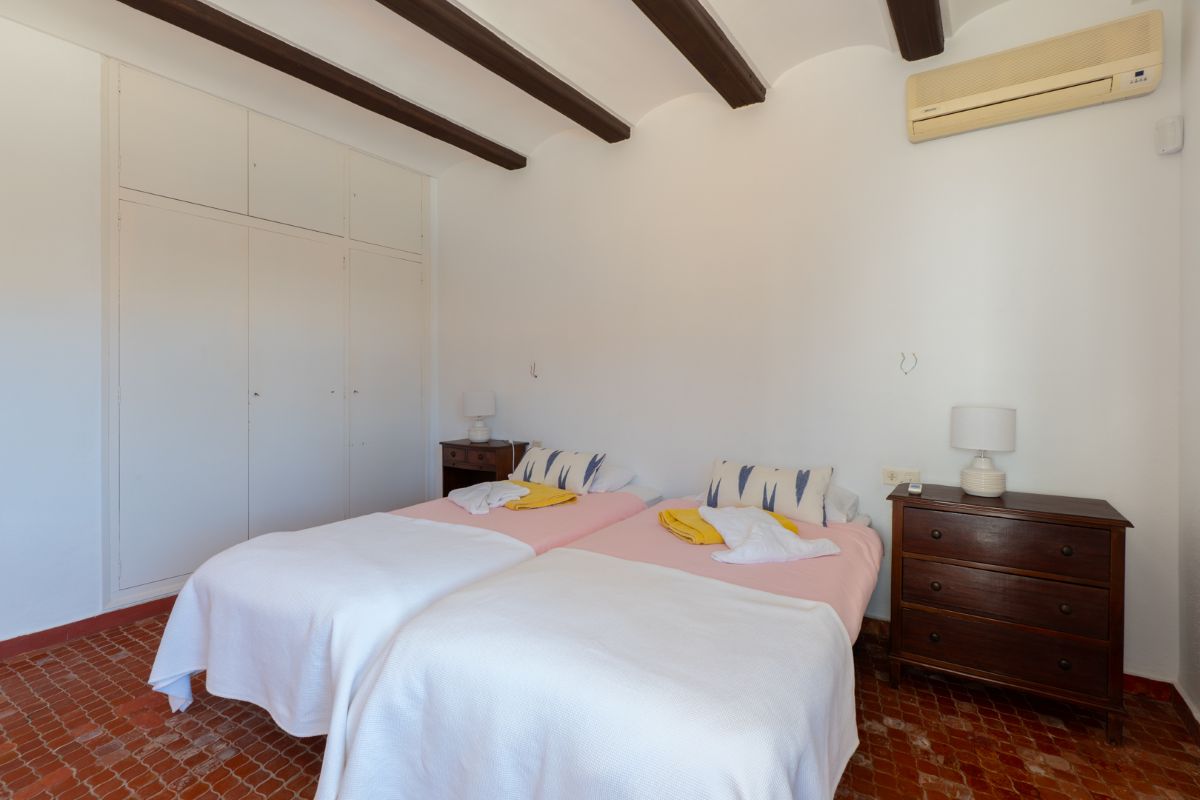 Traditionele villa met zeezicht te koop in Moraira