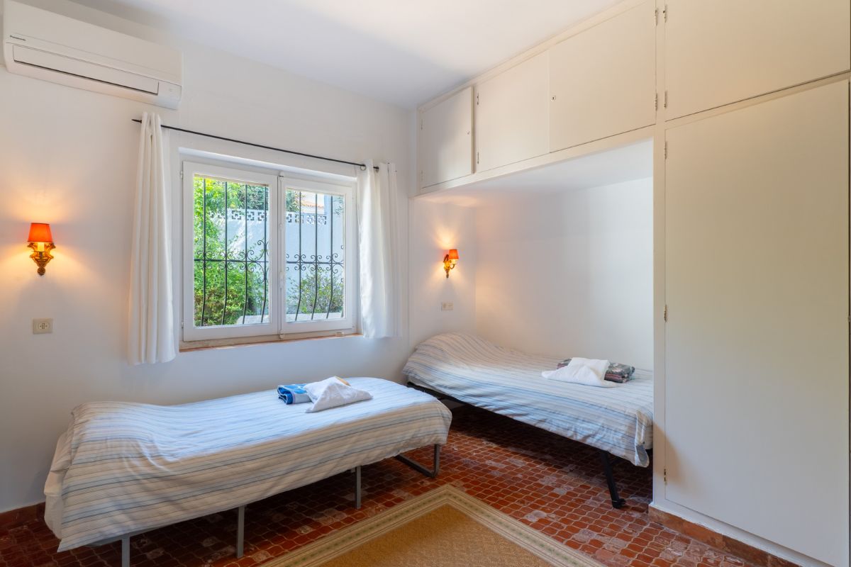 Traditionele villa met zeezicht te koop in Moraira