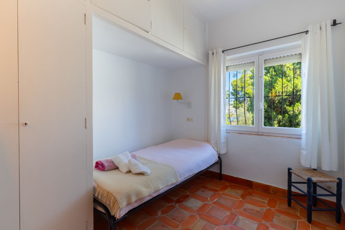 Traditionele villa met zeezicht te koop in Moraira