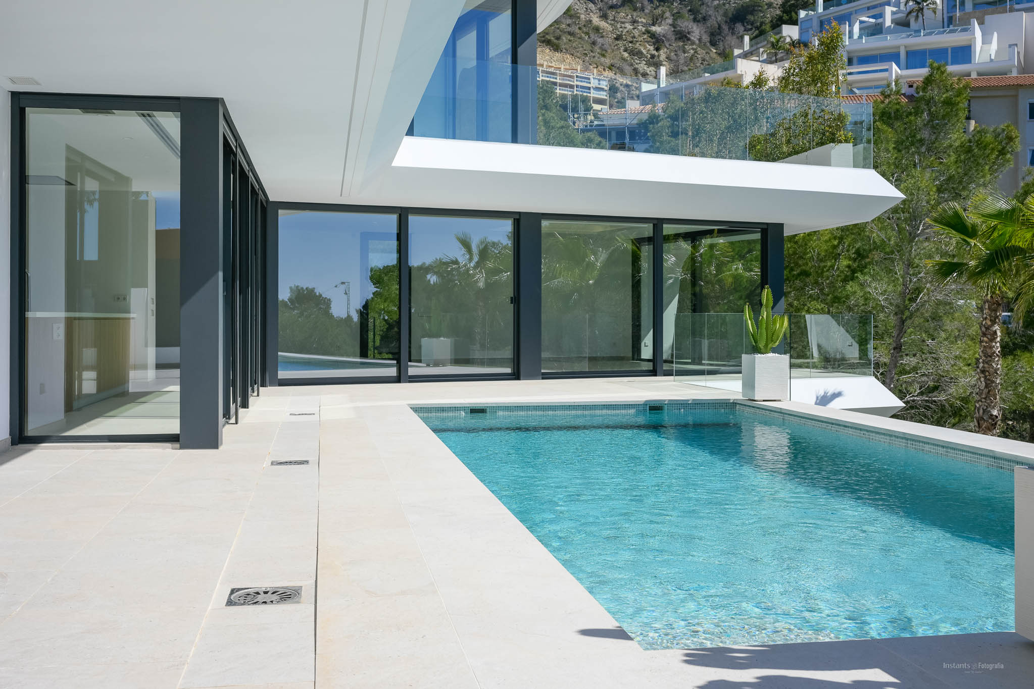 Luxe villa met zeezicht te koop in Altea
