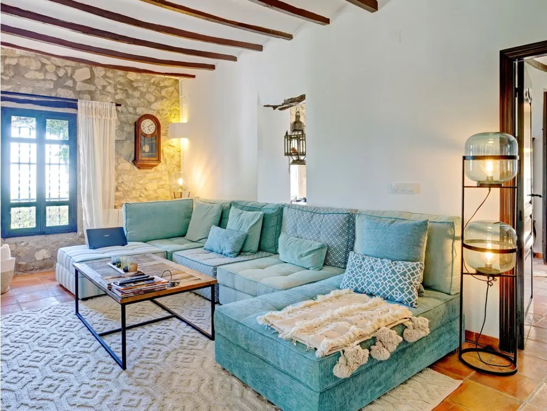 Spectaculair gerenoveerd landhuis in Ibiza-stijl met  zeezicht in Benissa