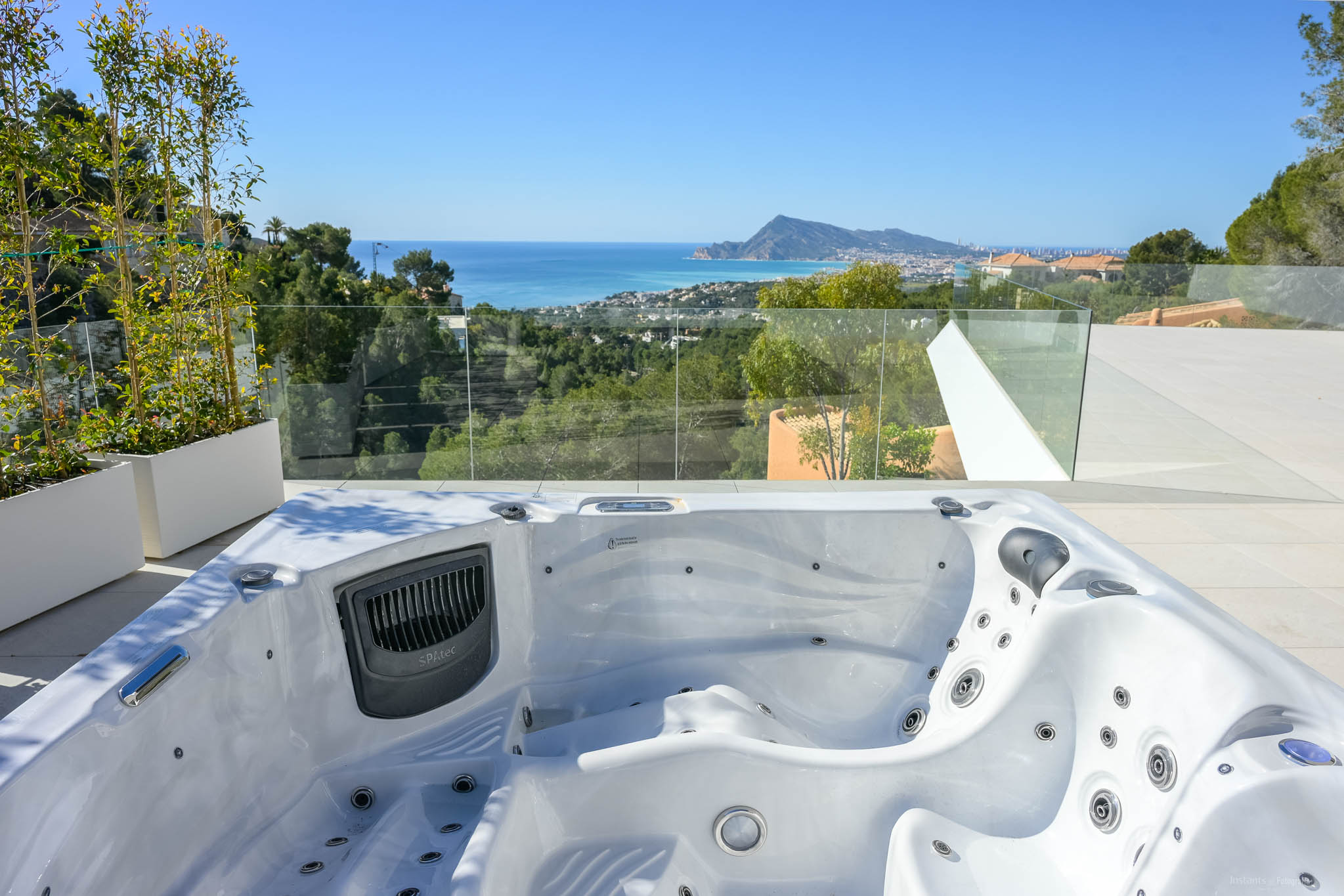 Luxe villa met zeezicht te koop in Altea