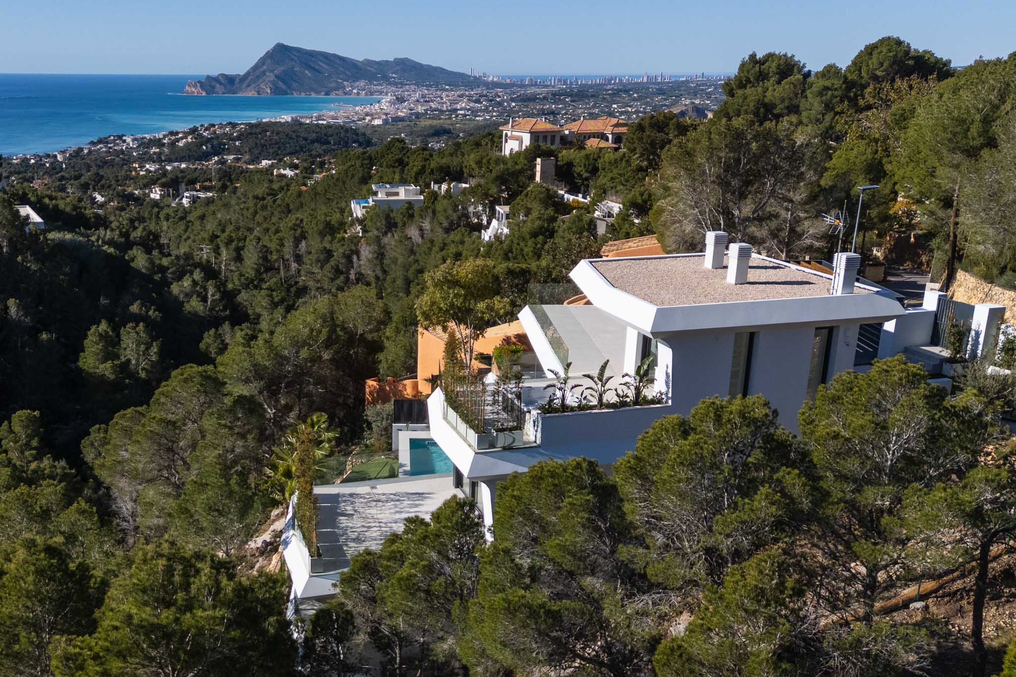 Luxe villa met zeezicht te koop in Altea