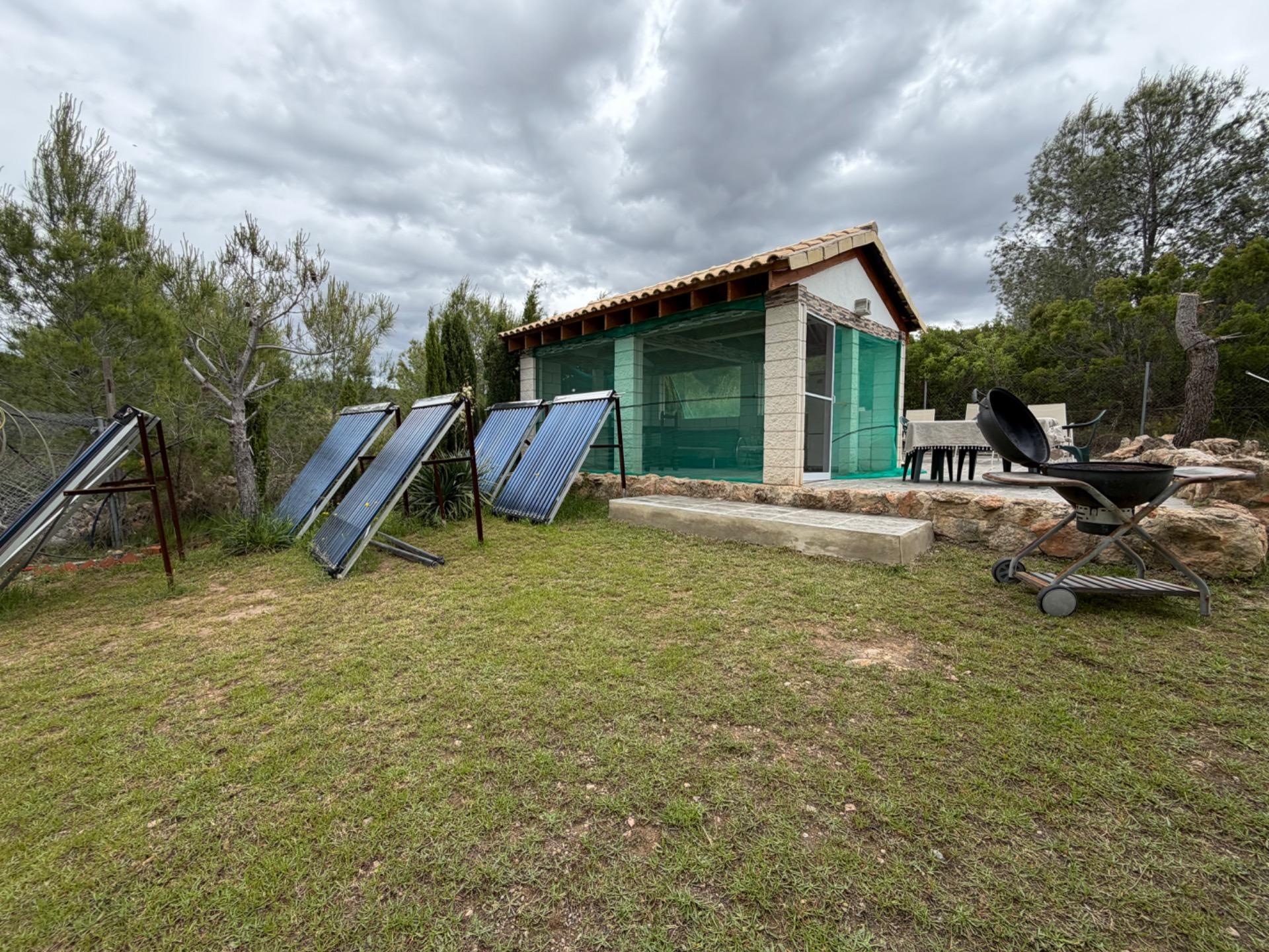 Finca met zwembad in Villar del Arzobispo