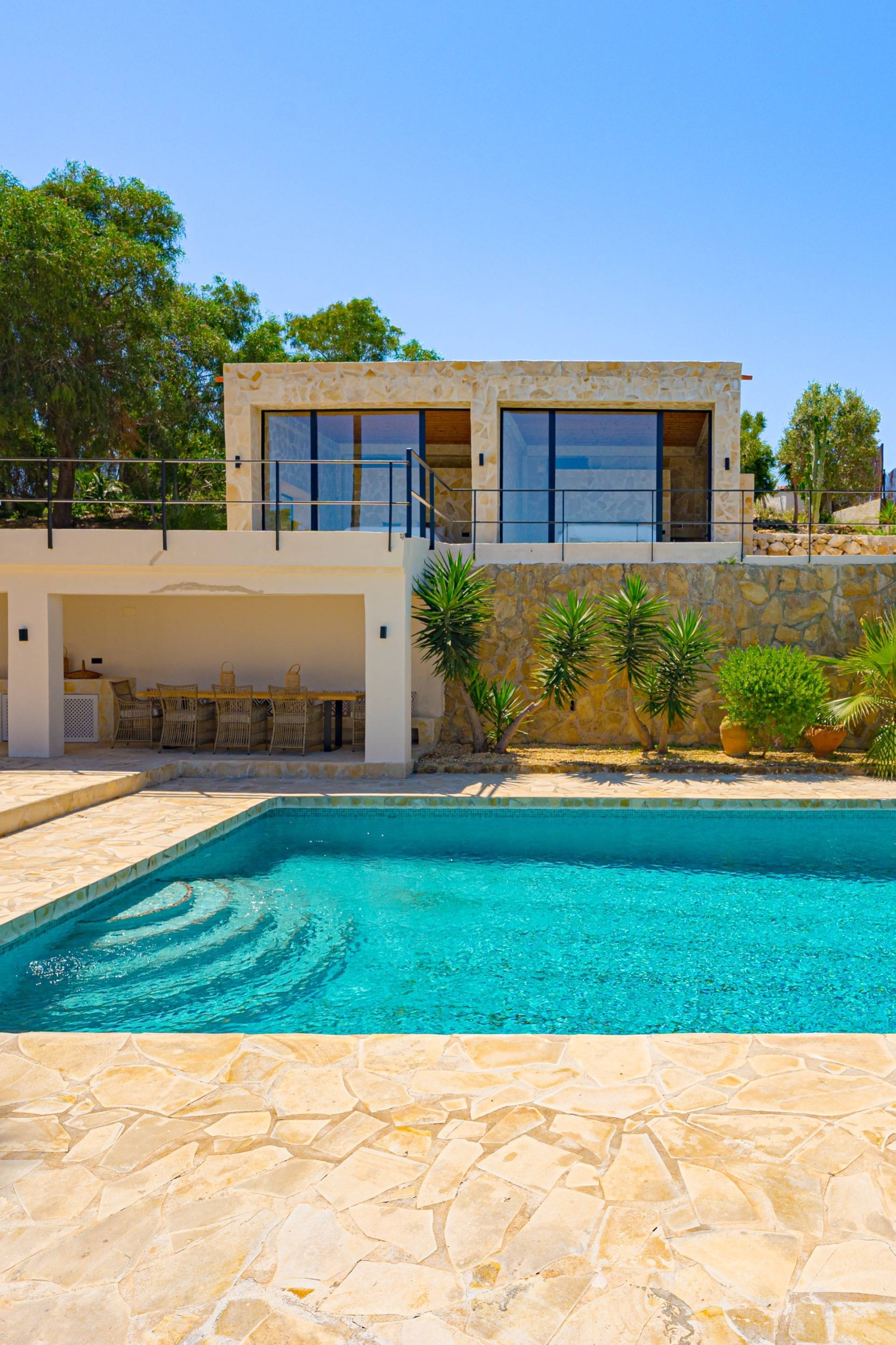 Gerenoveerde traditionele villa met privé zwembad en panoramisch zeezicht in Javea
