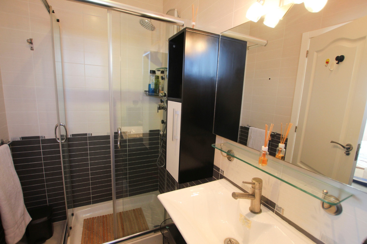DP-07-R5297821-25 Villa met zeezicht te koop in Calpe
