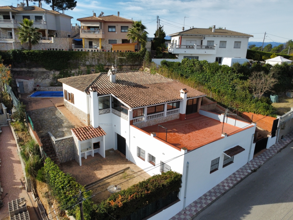 Villa te koop in Town