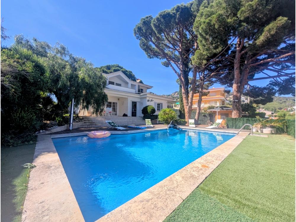 Villa te koop in Lloret de Mar
