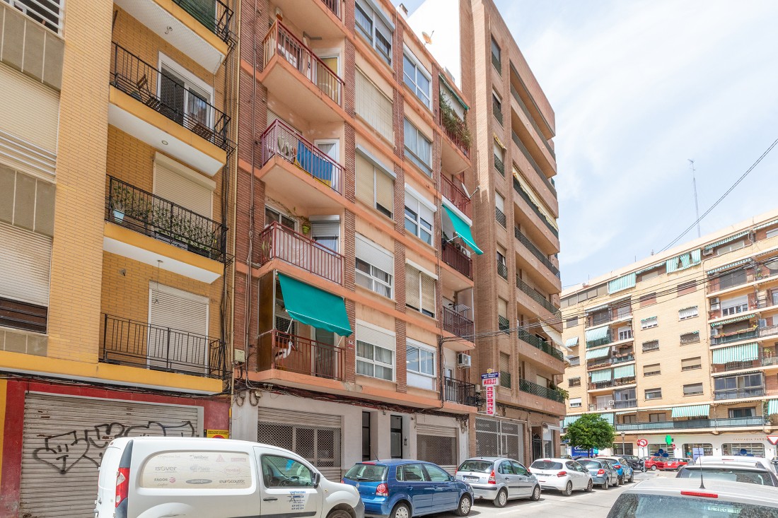 Gerenoveerd appartement te koop in Valencia stad
