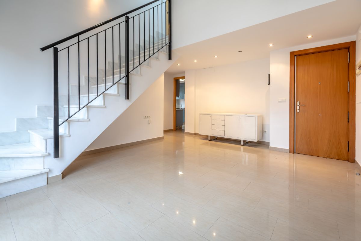Duplex appartement vlakbij zee te koop in Valencia stad