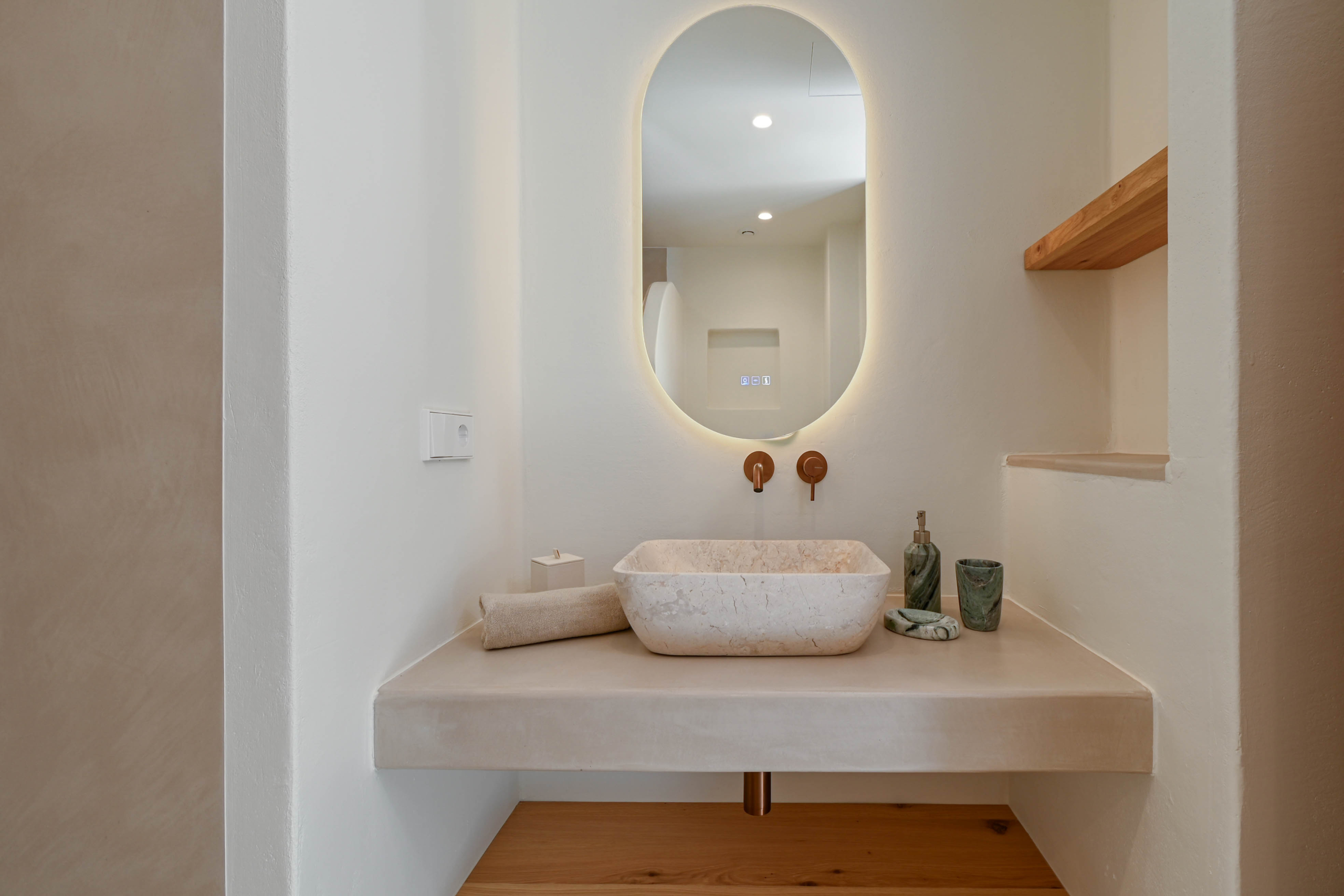 Instapklare luxe nieuwbouw villa met zeezicht in Moraira