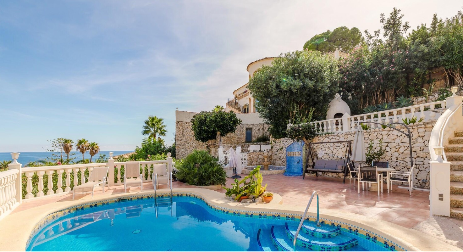 DP-02-ENJ-VI-00461-D-1 Villa met schitterend zeezicht te koop in Calpe