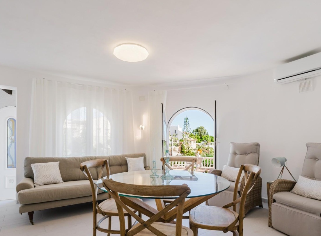DP-02-ENJ-VI-00461-D-11 Villa met schitterend zeezicht te koop in Calpe