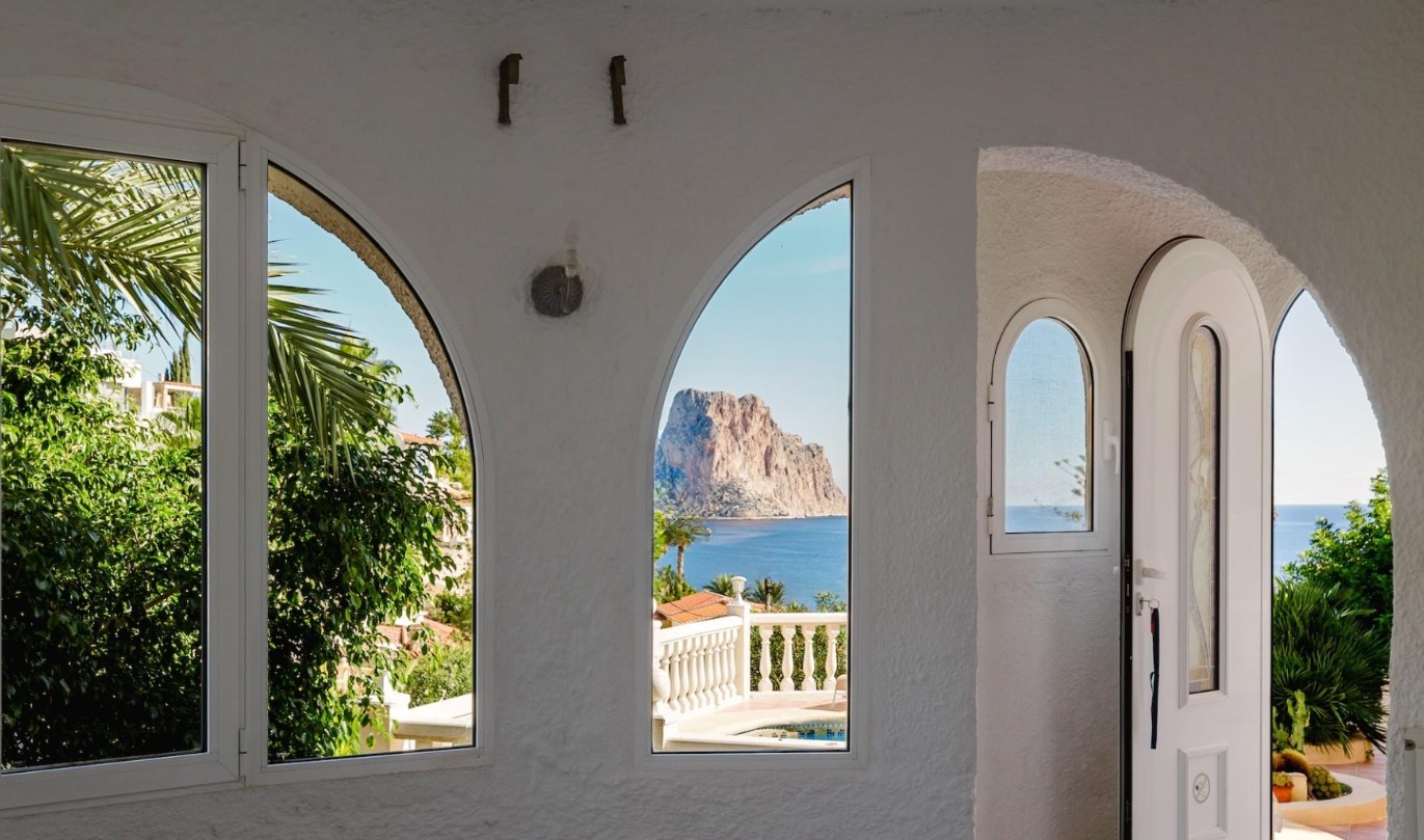 DP-02-ENJ-VI-00461-D-4 Villa met schitterend zeezicht te koop in Calpe