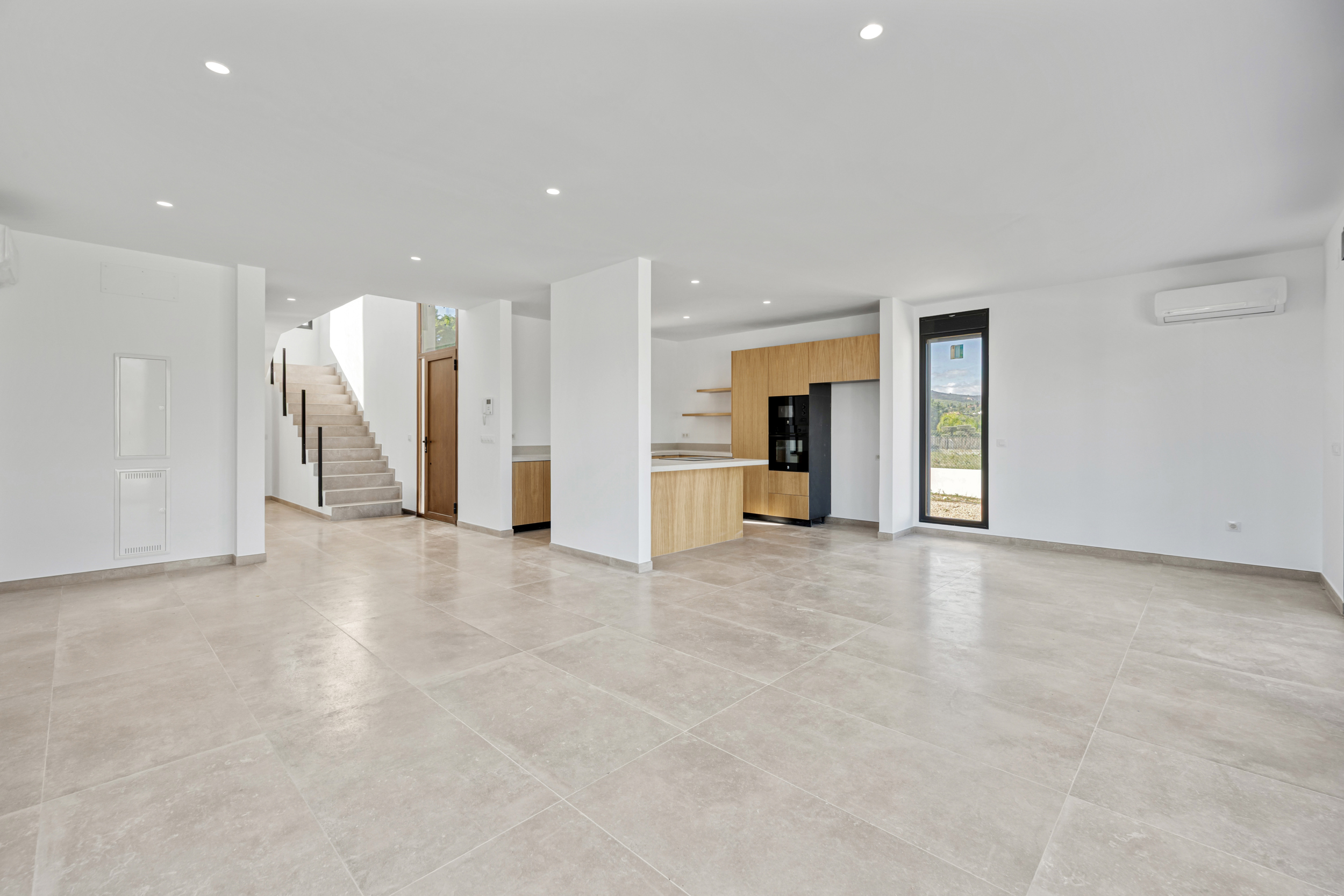 Moderne villa met zwembad te koop in Javea