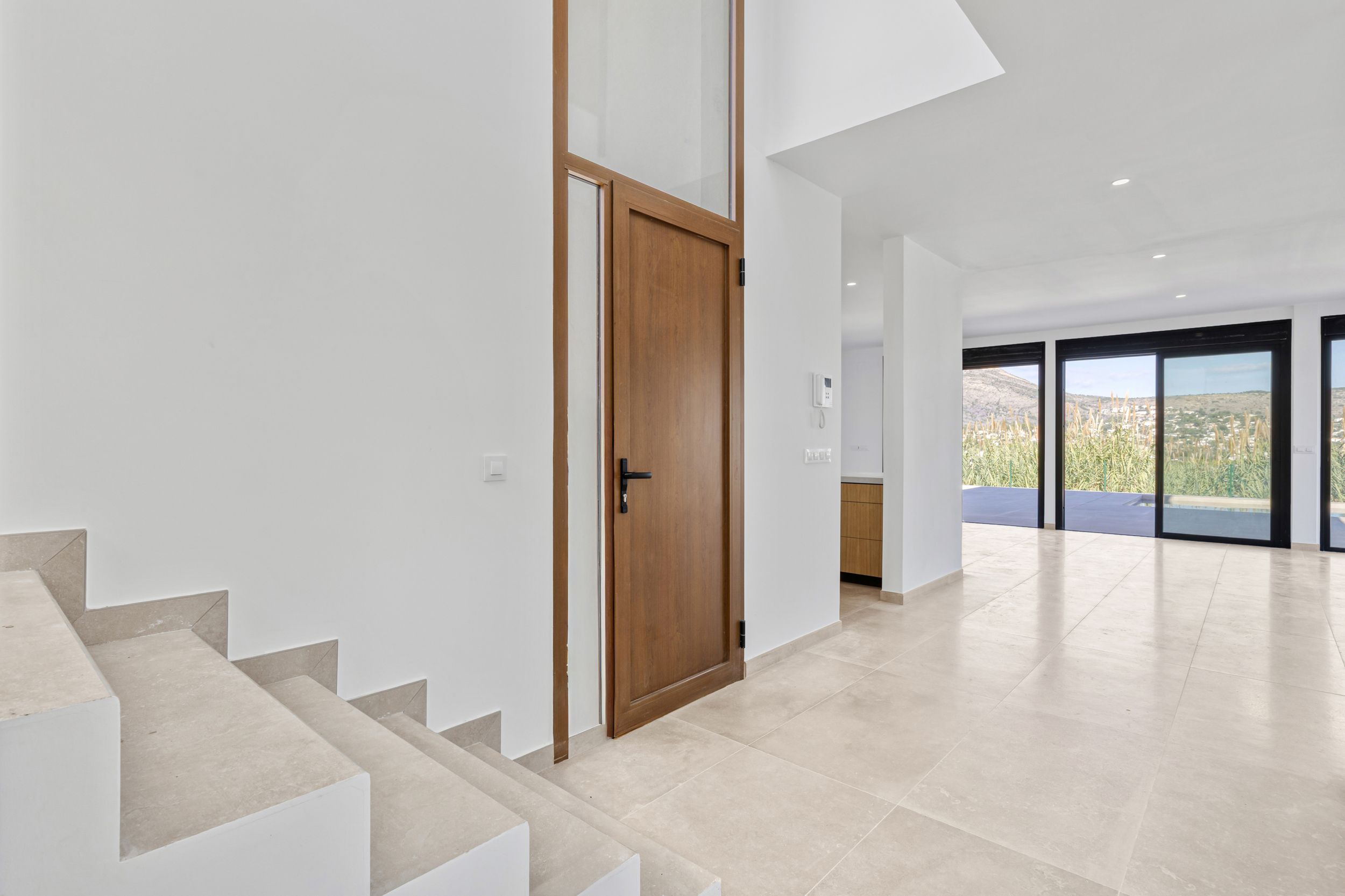 Moderne villa met zwembad te koop in Javea