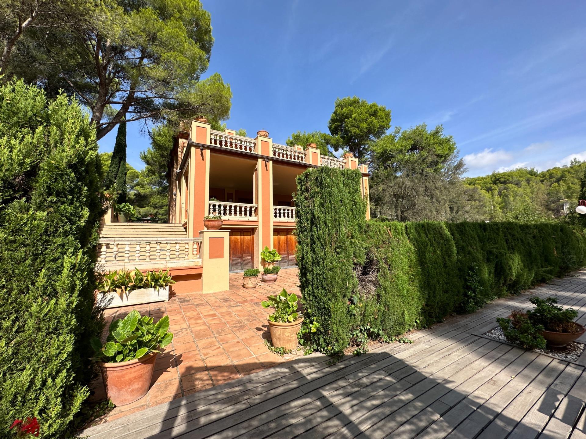 DP-04-2311-16 Riante vrijstaande villa met privé zwembad in Naquera