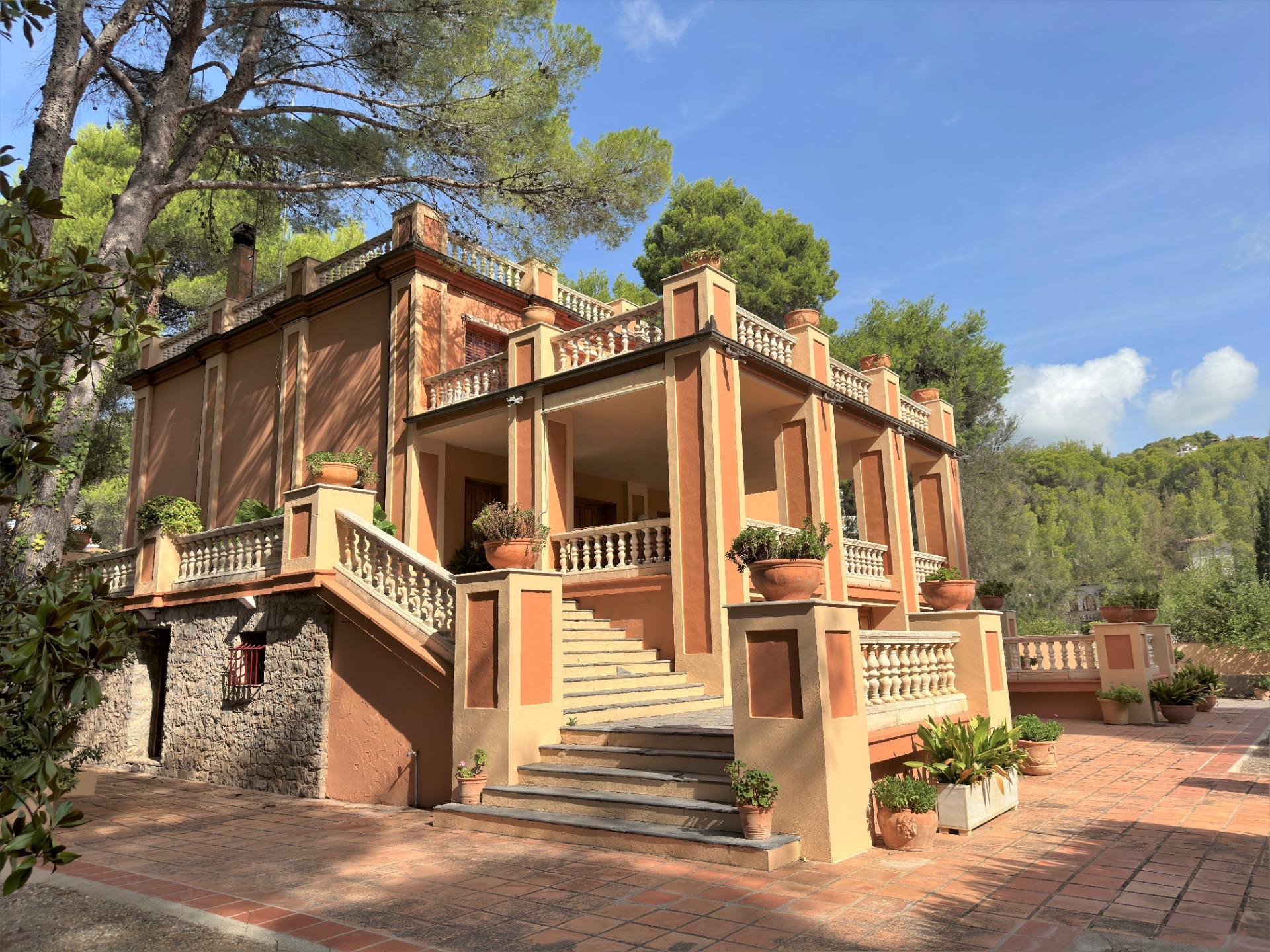 DP-04-2311-18 Riante vrijstaande villa met privé zwembad in Naquera
