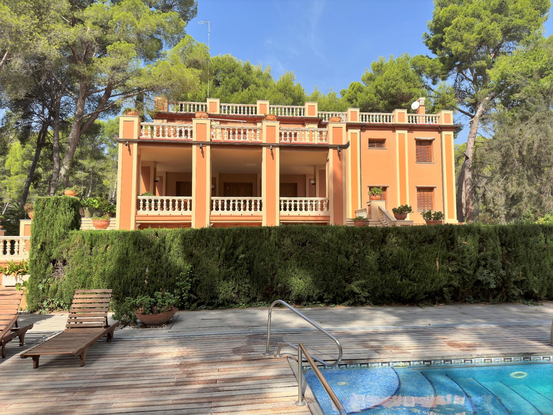 DP-04-2311-5 Riante vrijstaande villa met privé zwembad in Naquera