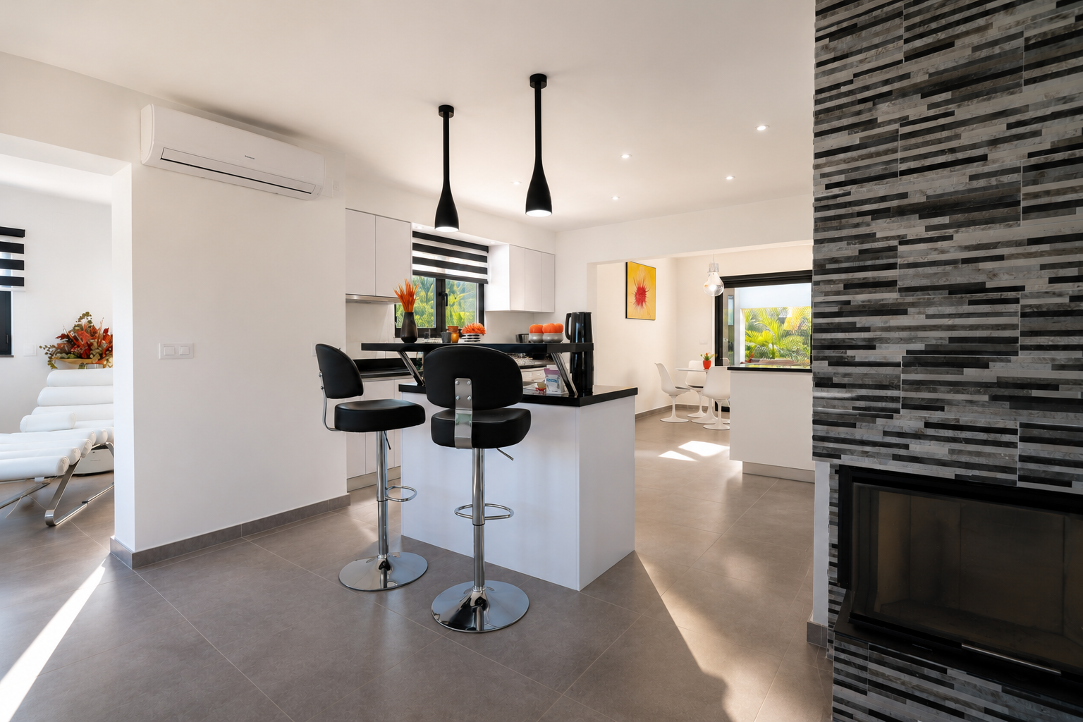 Villa met 5 appartementen op loopafstand strand in Javea
