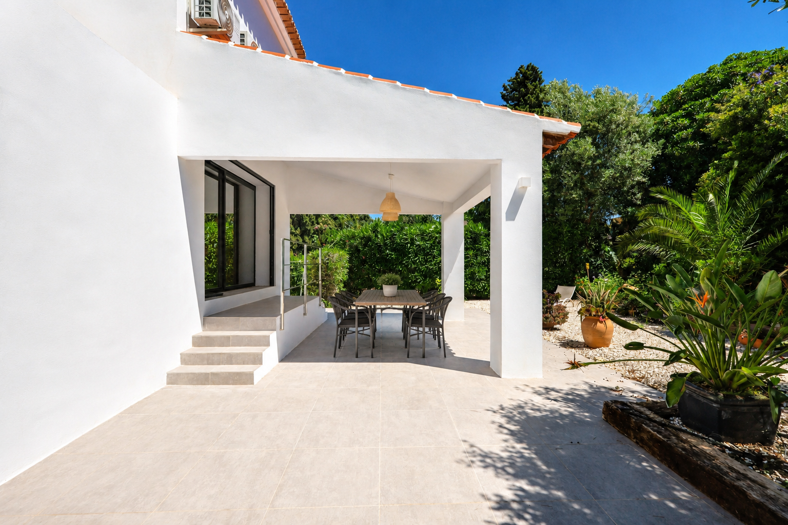 Villa met 5 appartementen op loopafstand strand in Javea