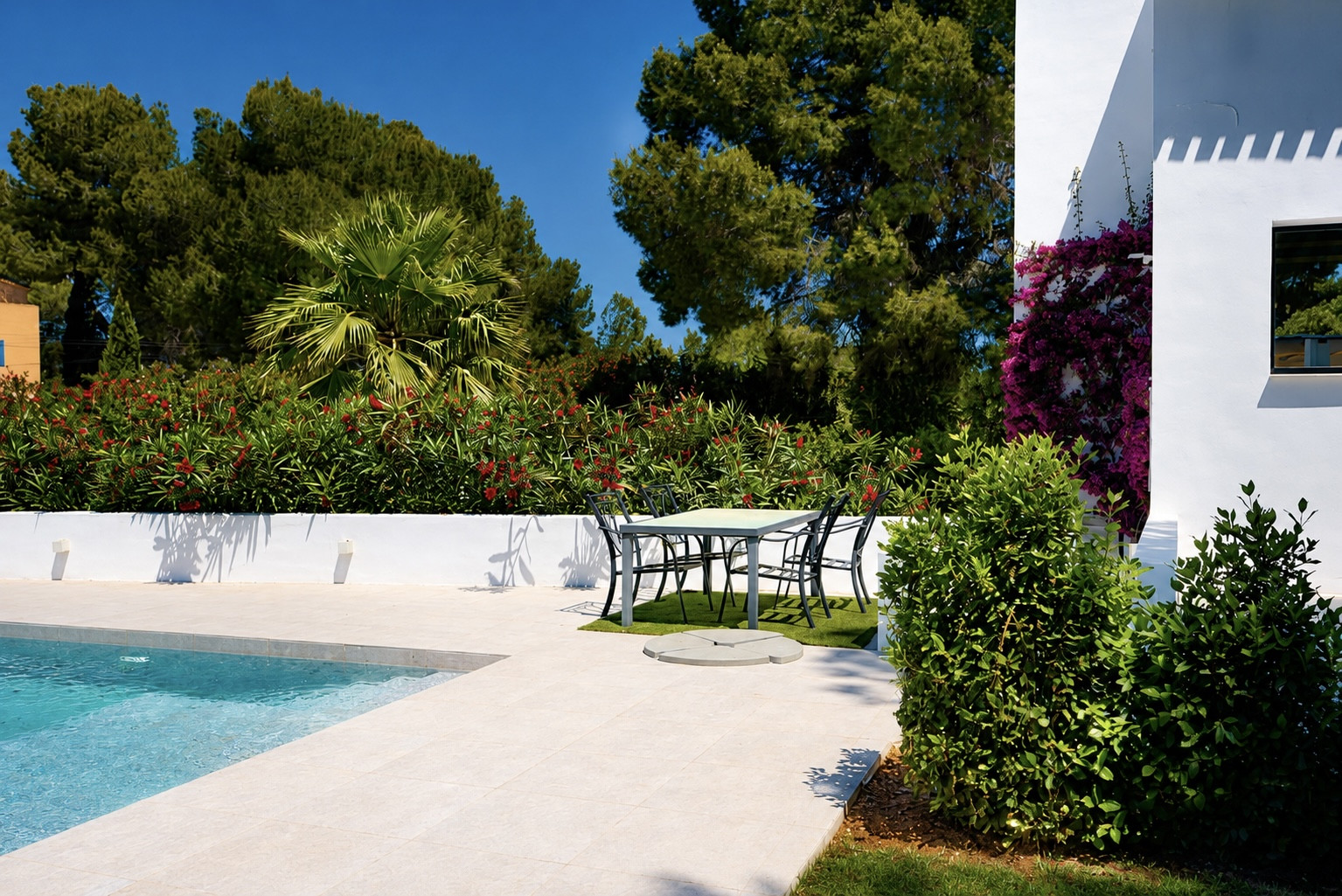 Villa met 5 appartementen op loopafstand strand in Javea