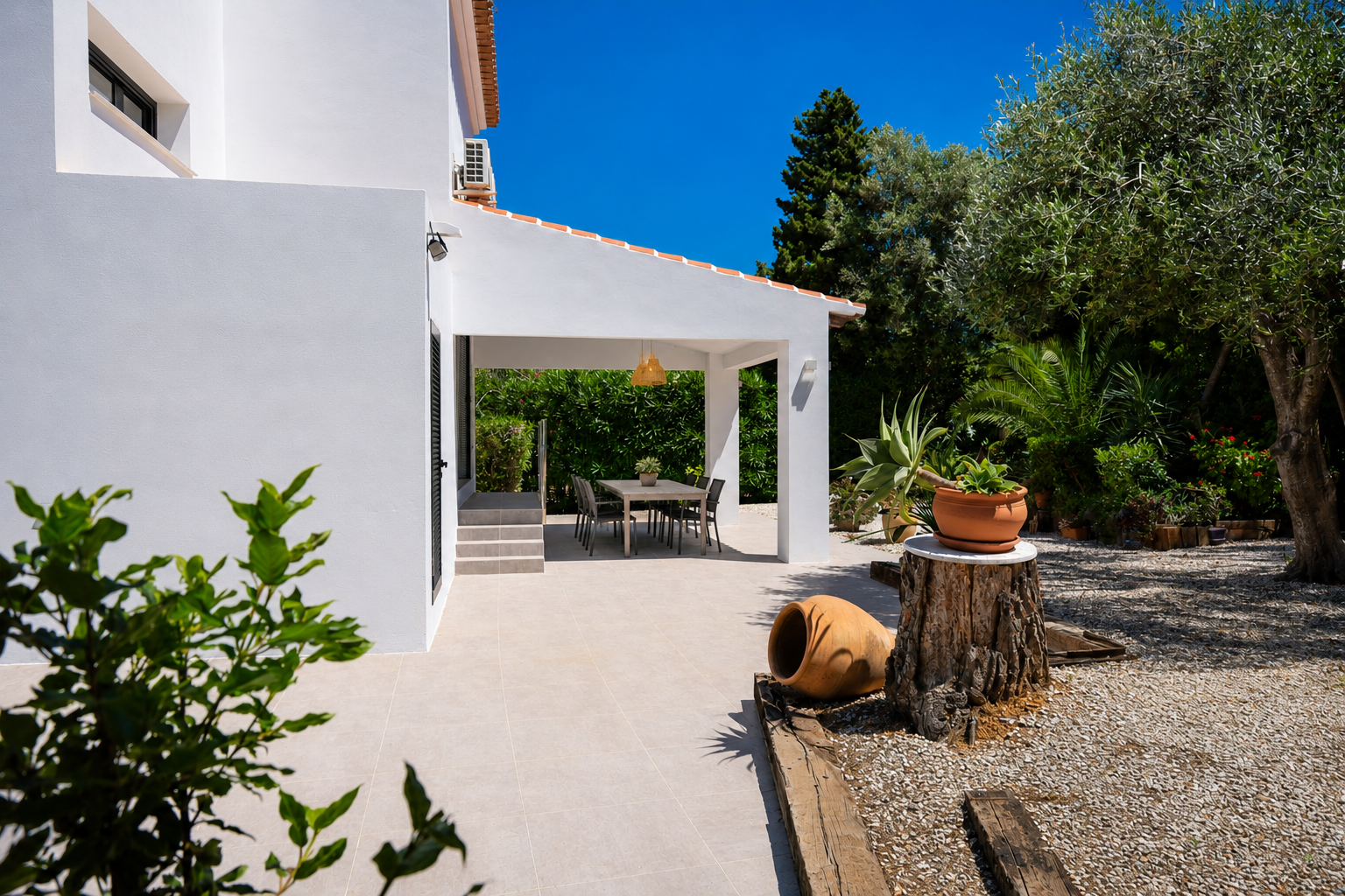 Villa met 5 appartementen op loopafstand strand in Javea